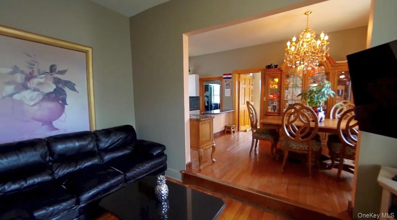 Single Family 43rd  Queens, NY 11103, MLS-939010-4