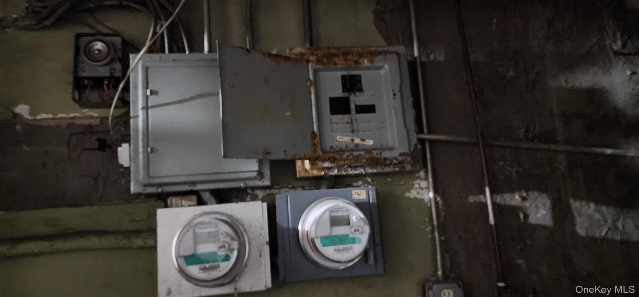 Single Family 212th  Bronx, NY 10469, MLS-939022-3