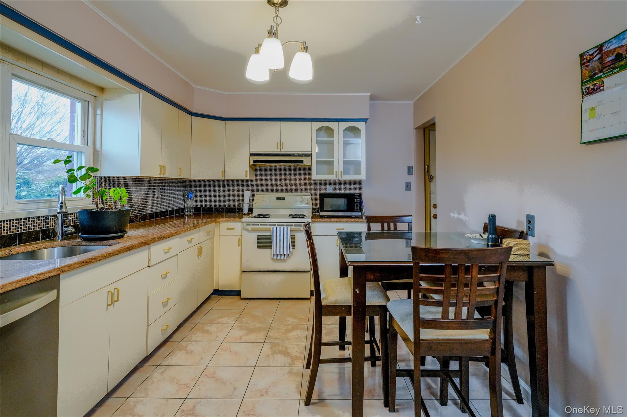 Single Family Lucille Nassau County, NY 11791, MLS-939029-24