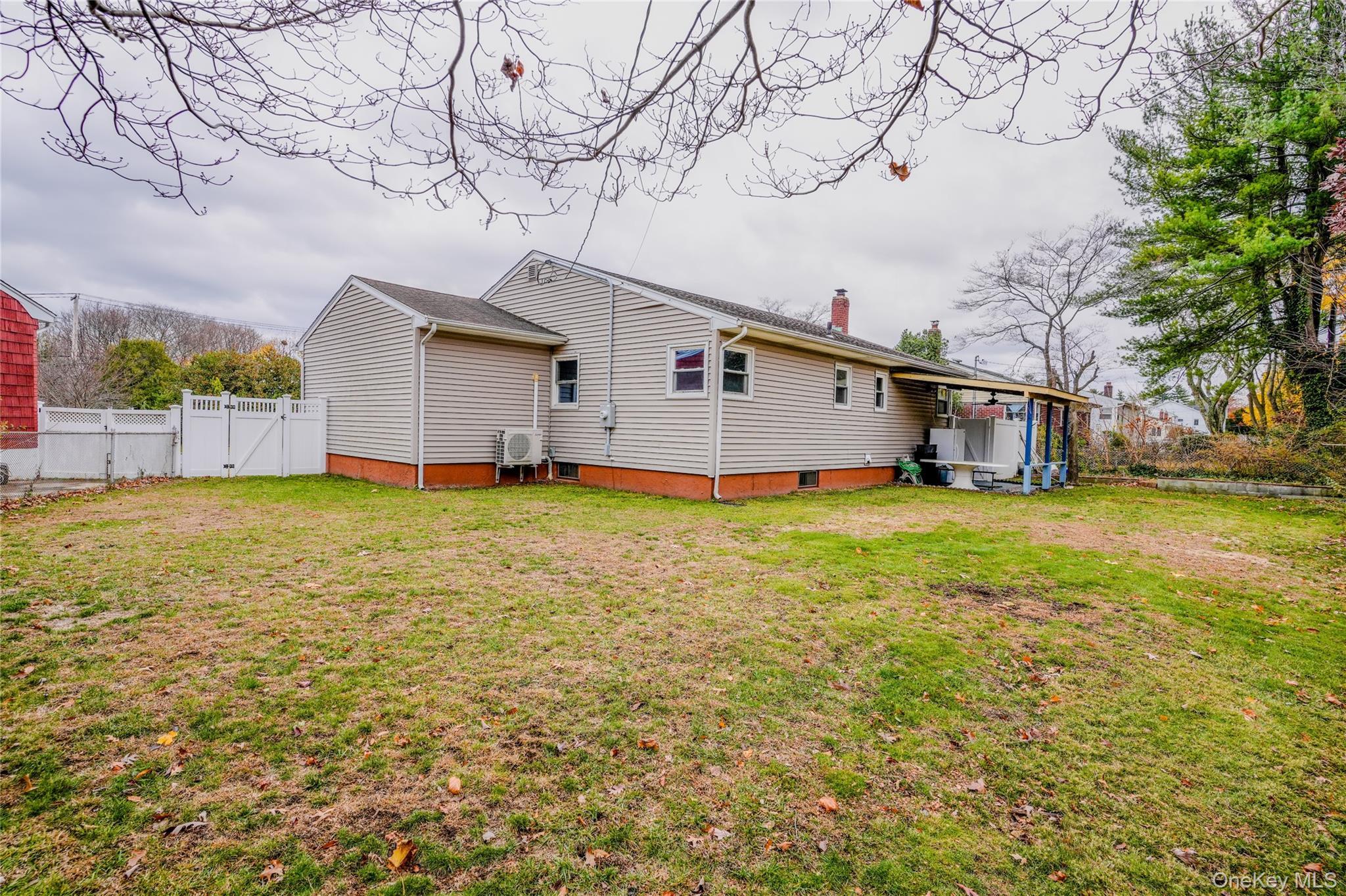 Single Family Lucille Nassau County, NY 11791, MLS-939029-3