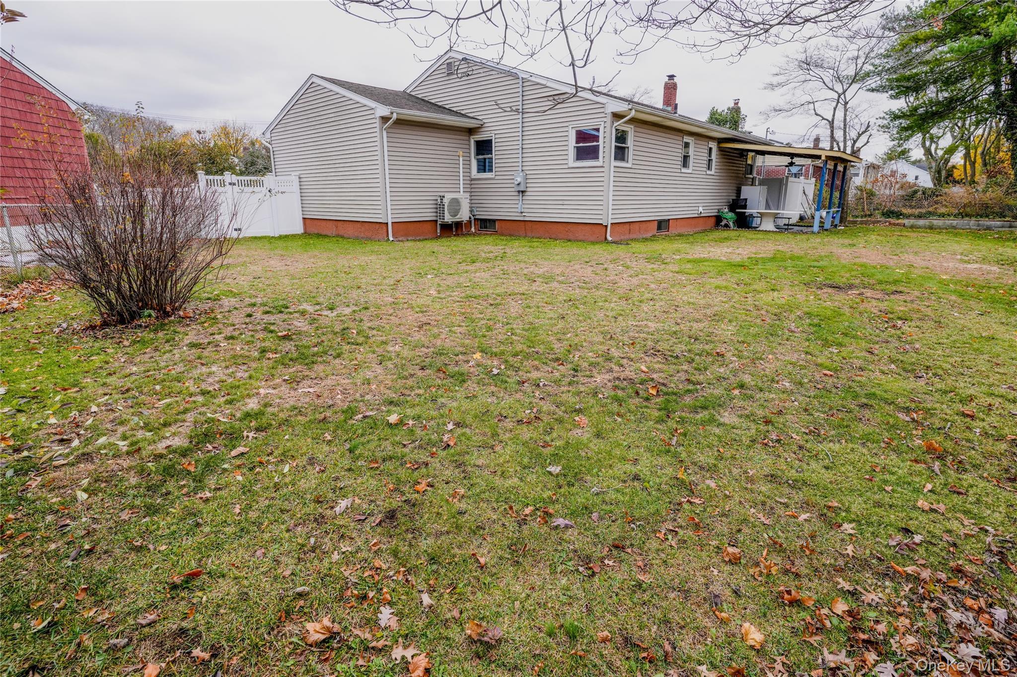 Single Family Lucille Nassau County, NY 11791, MLS-939029-4