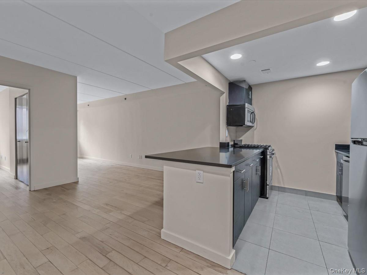 Apartment Third  Manhattan, NY 10029, MLS-939077-5