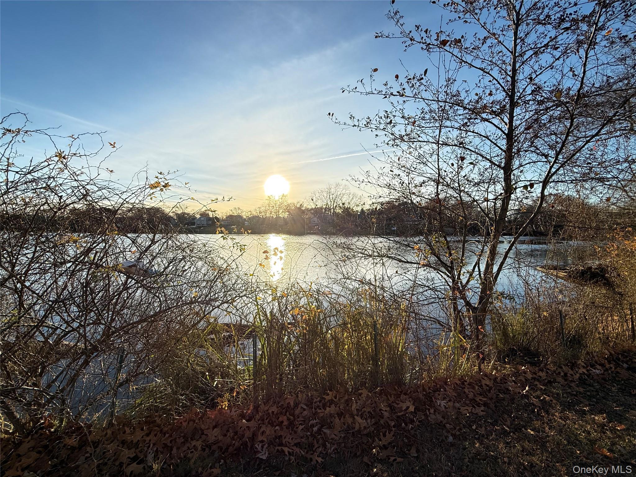 Single Family W Lake Suffolk County, NY 11772, MLS-939080-25