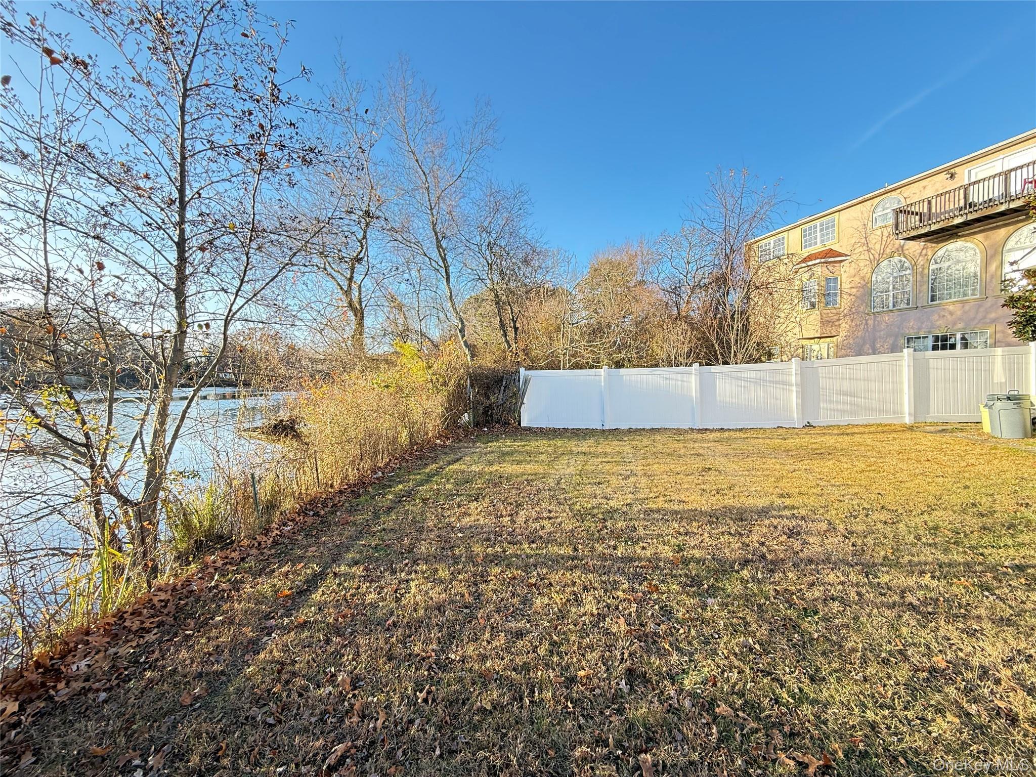 Single Family W Lake Suffolk County, NY 11772, MLS-939080-26