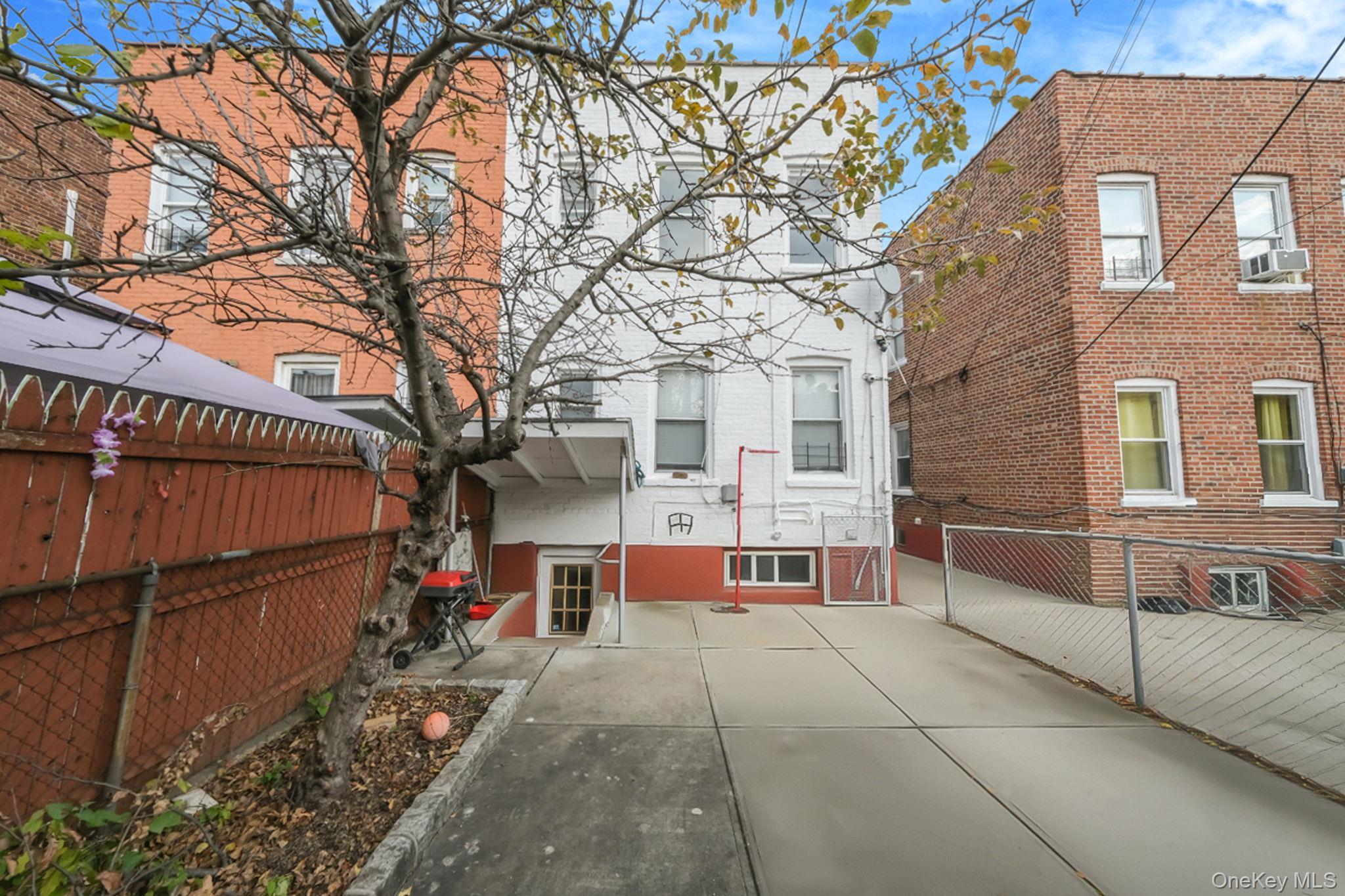 Single Family 94th  Queens, NY 11416, MLS-939123-38