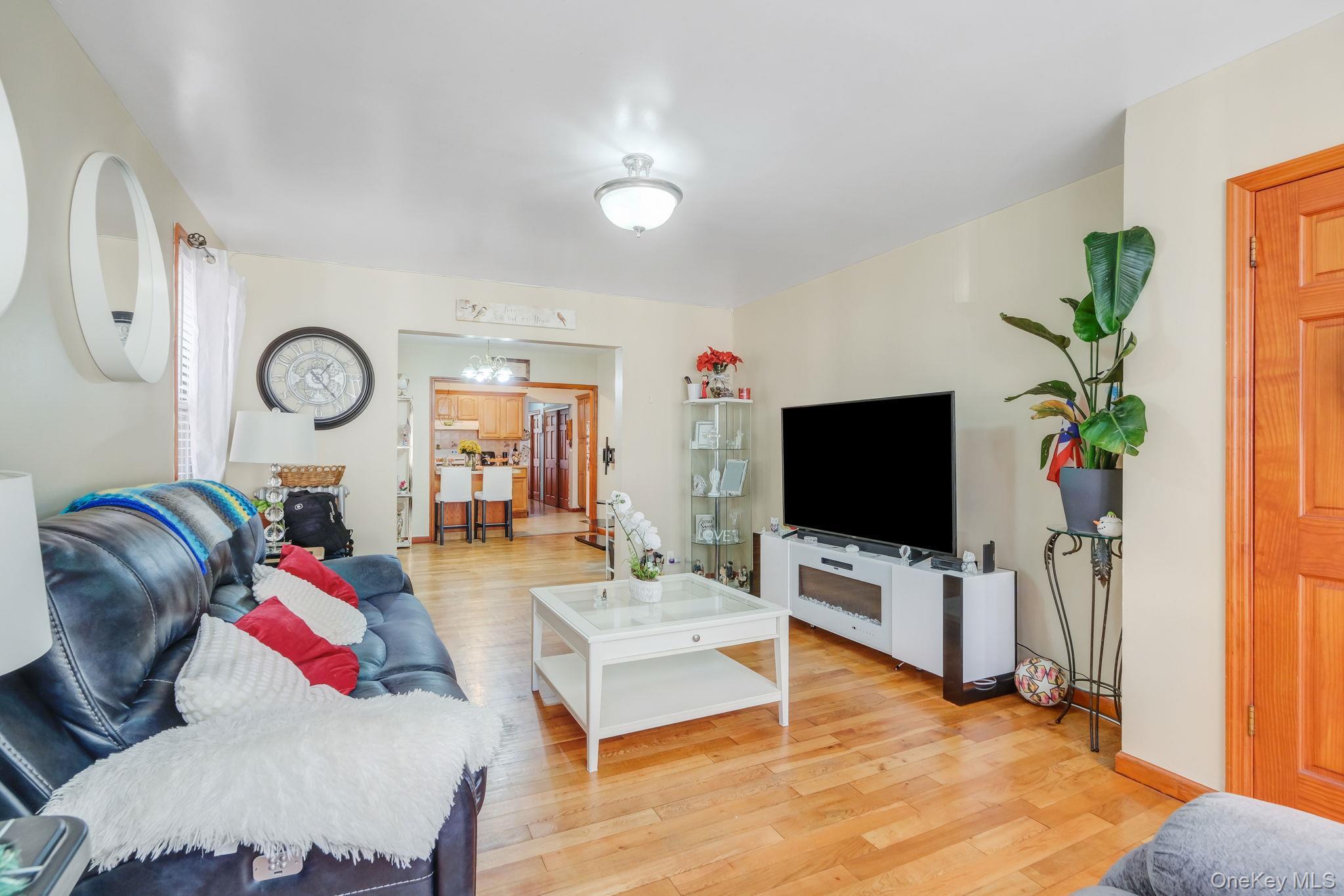 Single Family 94th  Queens, NY 11416, MLS-939123-4