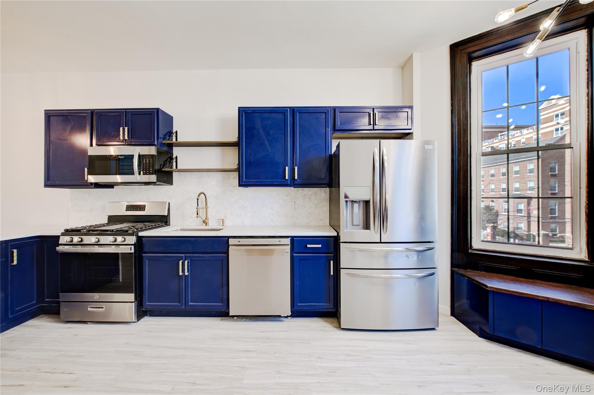 Single Family 198th Bronx, NY 10458, MLS-939144-18