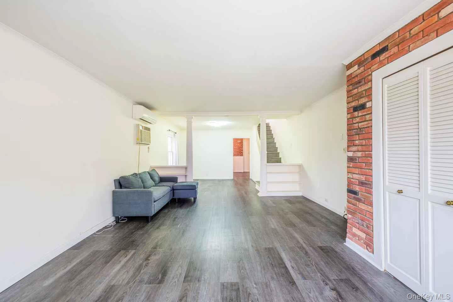 Single Family 204th Queens, NY 11361, MLS-939157-10