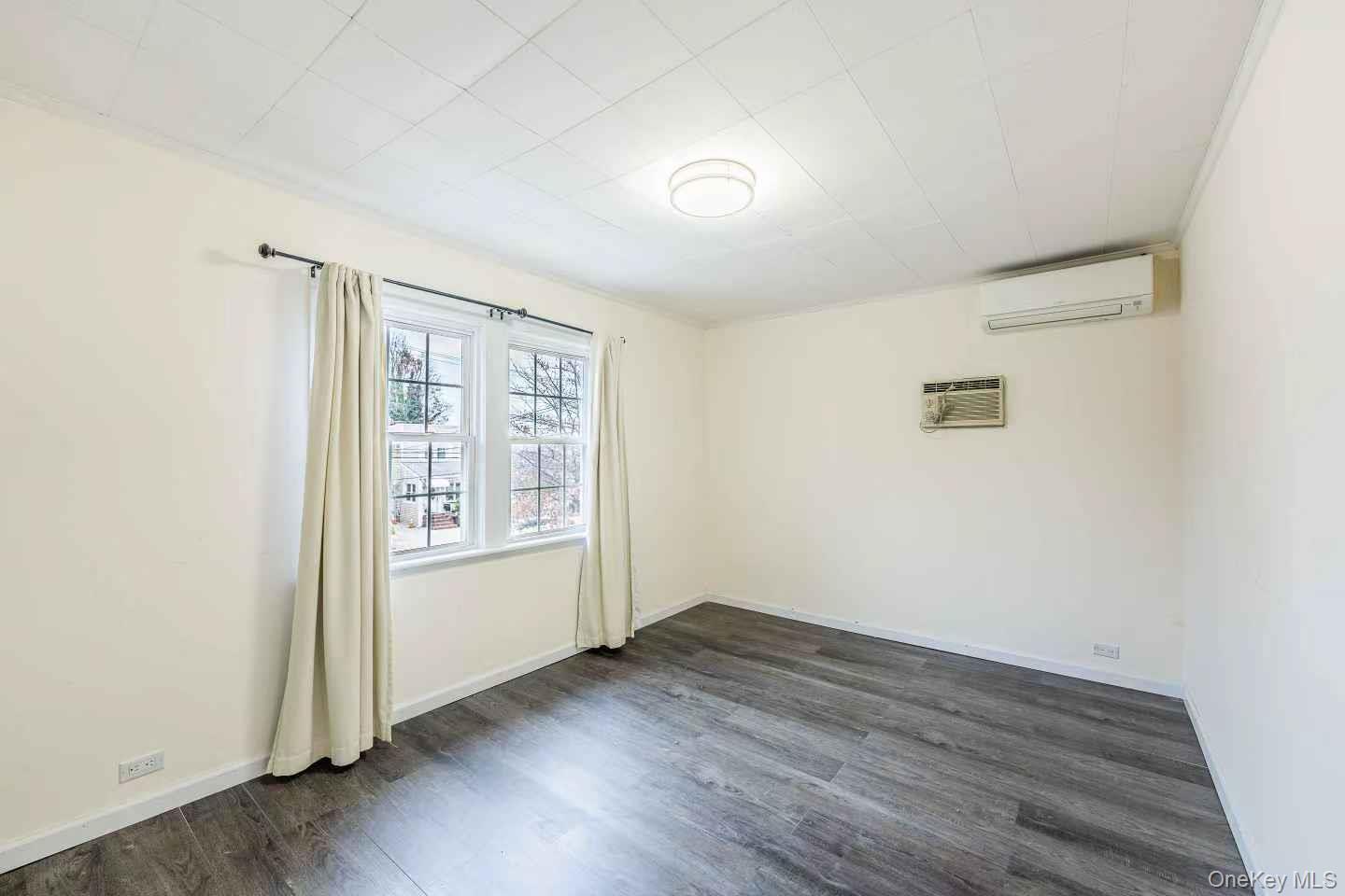 Single Family 204th Queens, NY 11361, MLS-939157-18