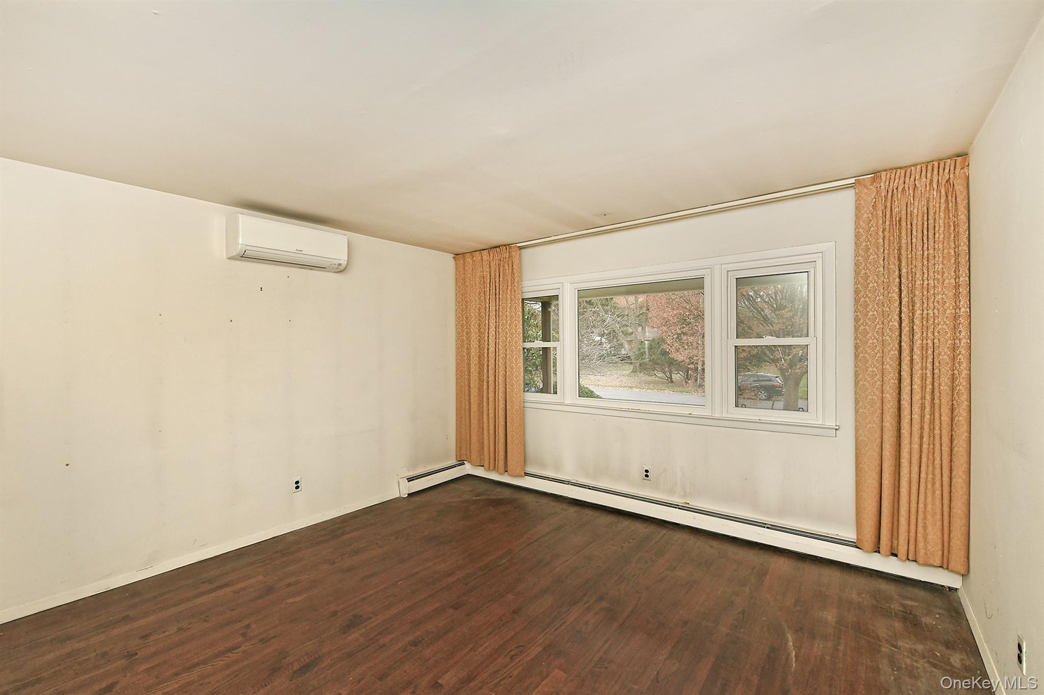 Single Family Duquesne Suffolk County, NY 11740, MLS-939171-10