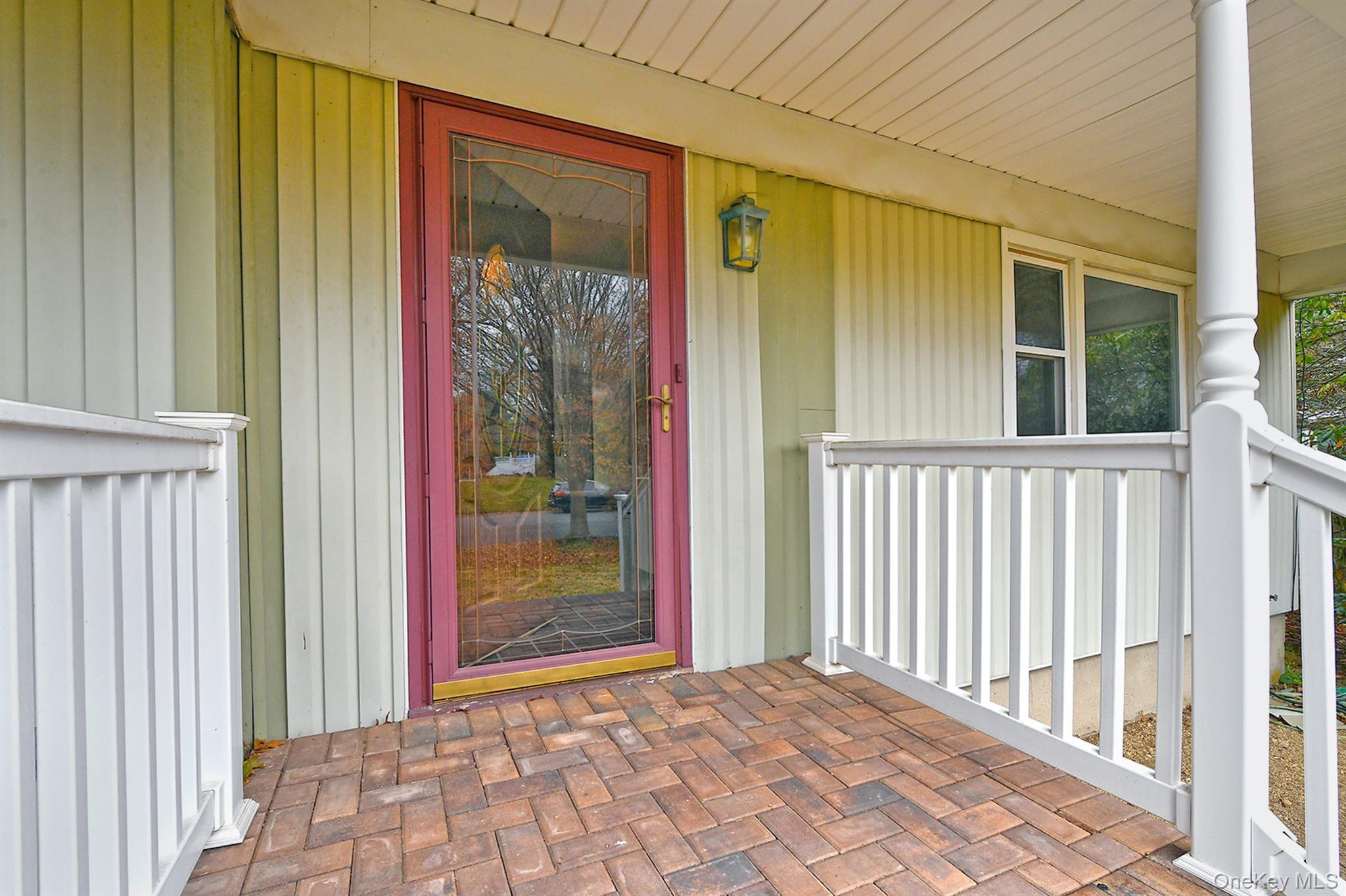 Single Family Duquesne Suffolk County, NY 11740, MLS-939171-8