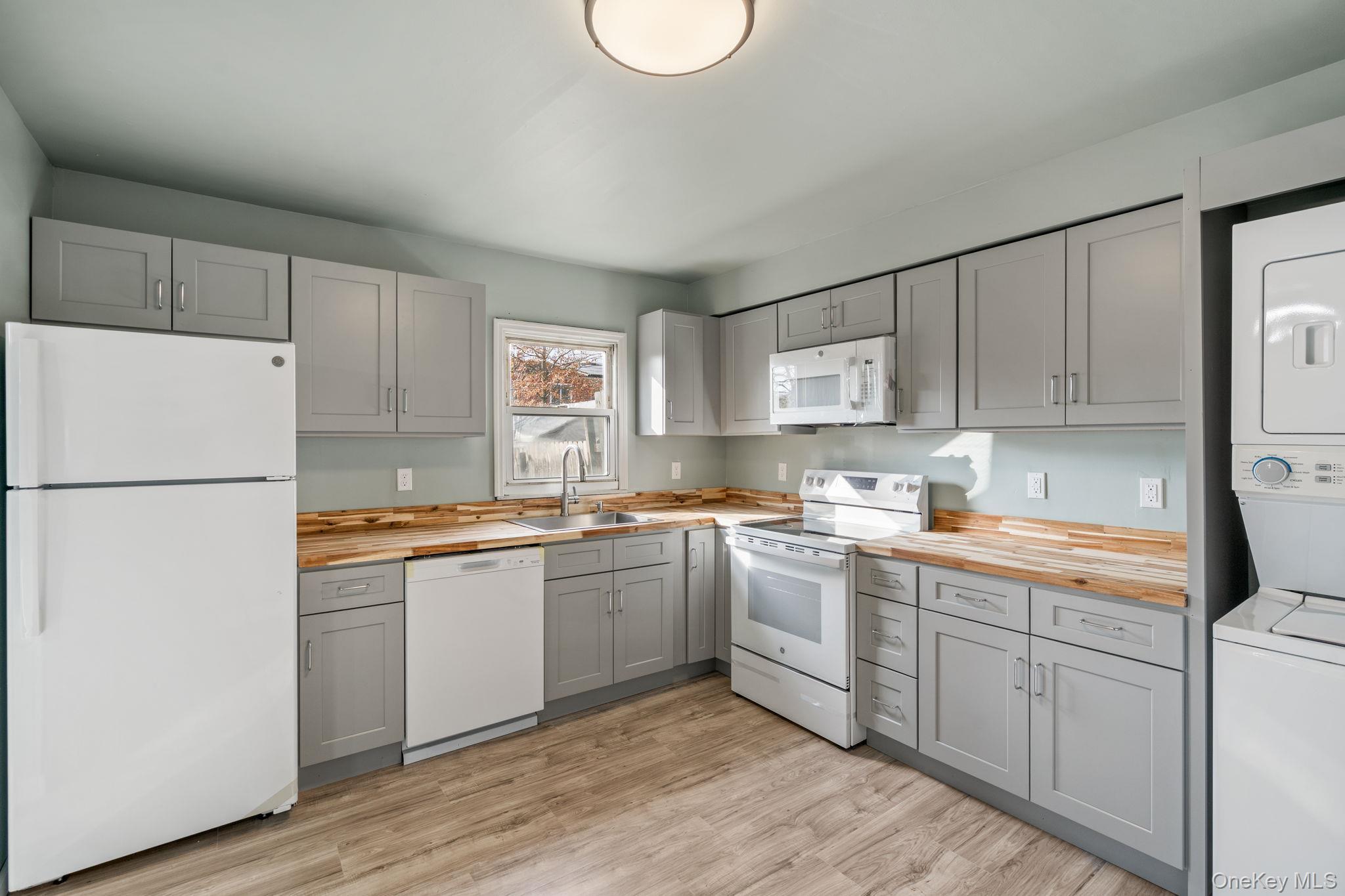 Single Family Palmer  Orange County, NY 12543, MLS-939174-8