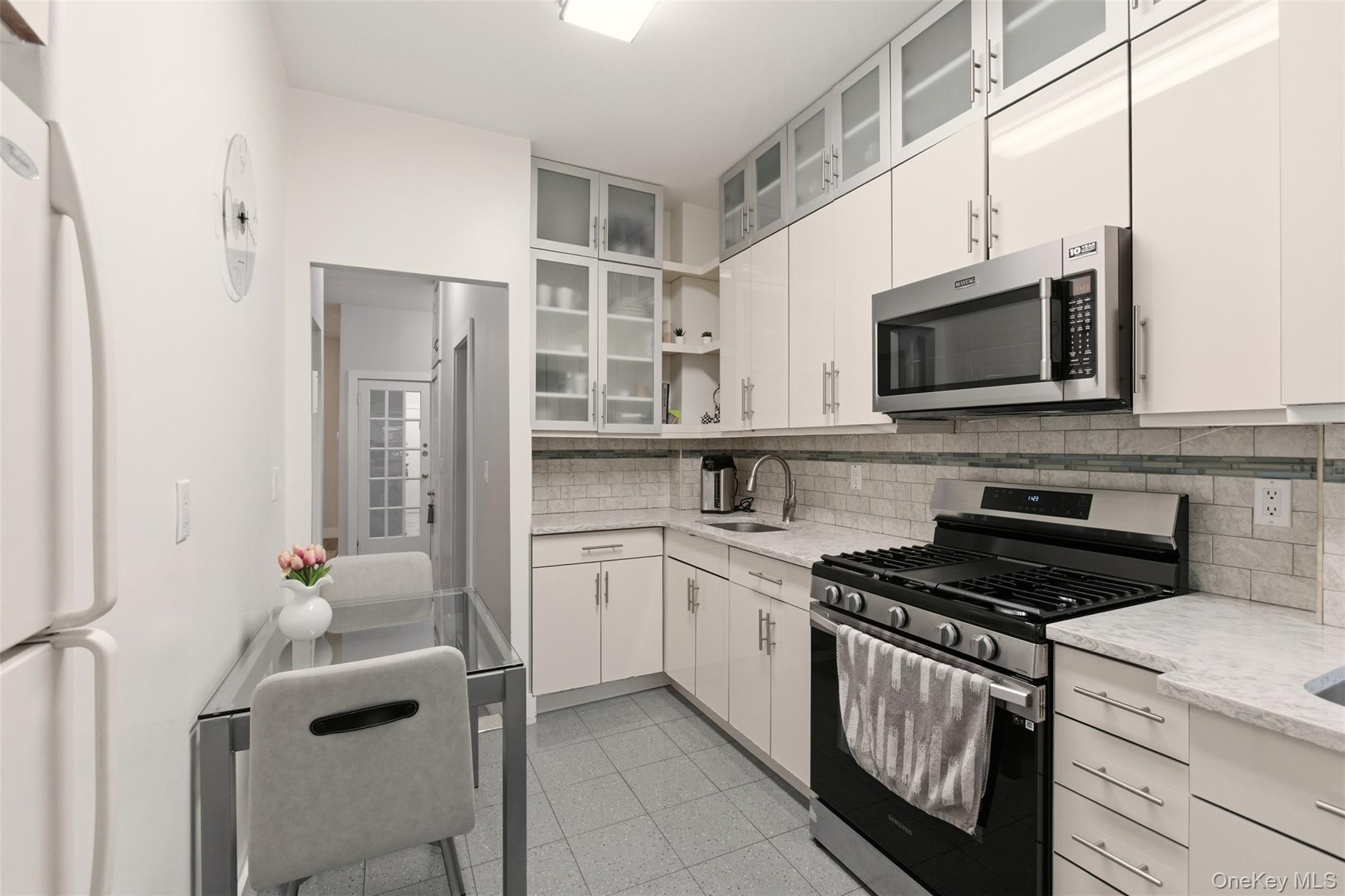 Single Family 43rd  Brooklyn, NY 11219, MLS-939268-29