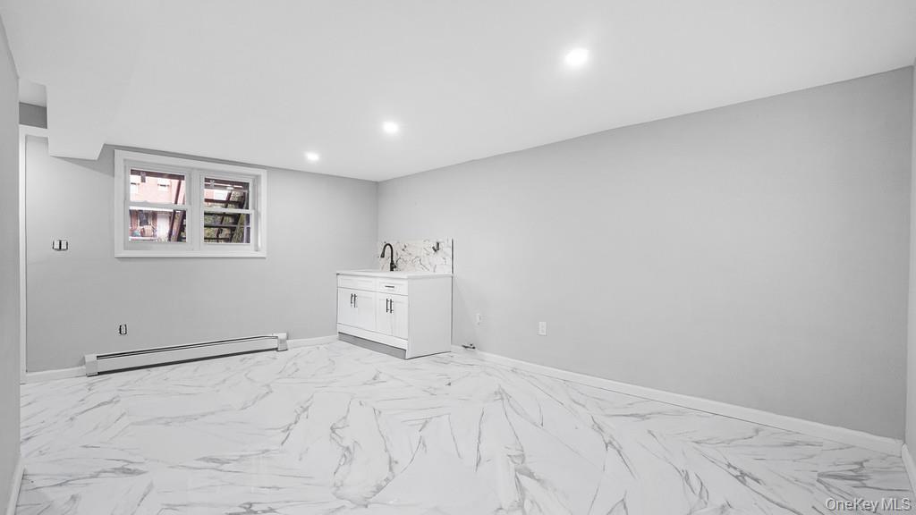 Single Family 224th Bronx, NY 10466, MLS-939269-14