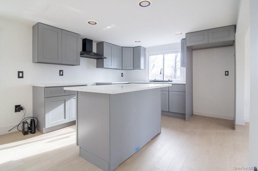 Single Family Ulster Heights  Ulster County, NY 12428, MLS-939272-18