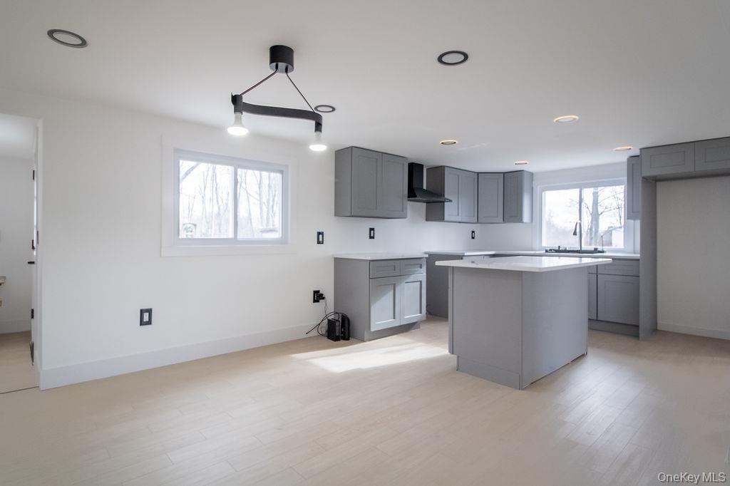 Single Family Ulster Heights  Ulster County, NY 12428, MLS-939272-20