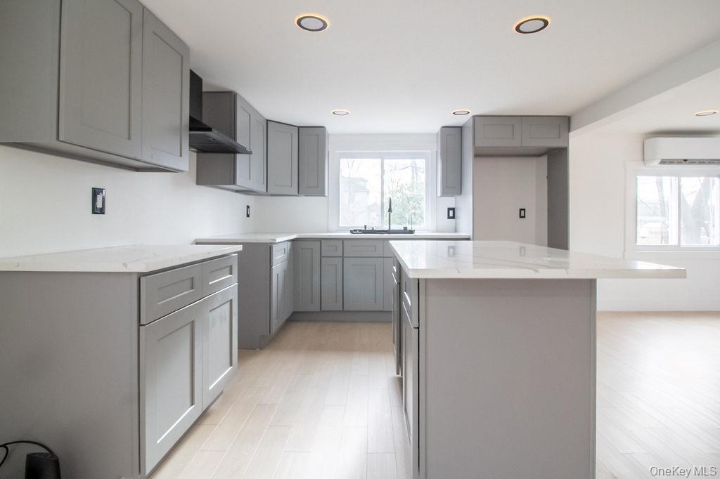 Single Family Ulster Heights  Ulster County, NY 12428, MLS-939272-24