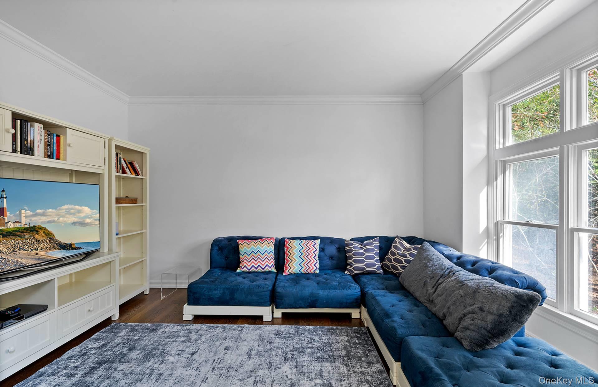 Single Family Georgica Woods Suffolk County, NY 11975, MLS-939295-11