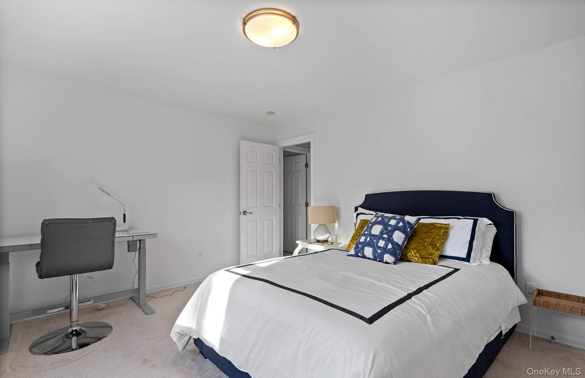 Single Family Georgica Woods Suffolk County, NY 11975, MLS-939295-18