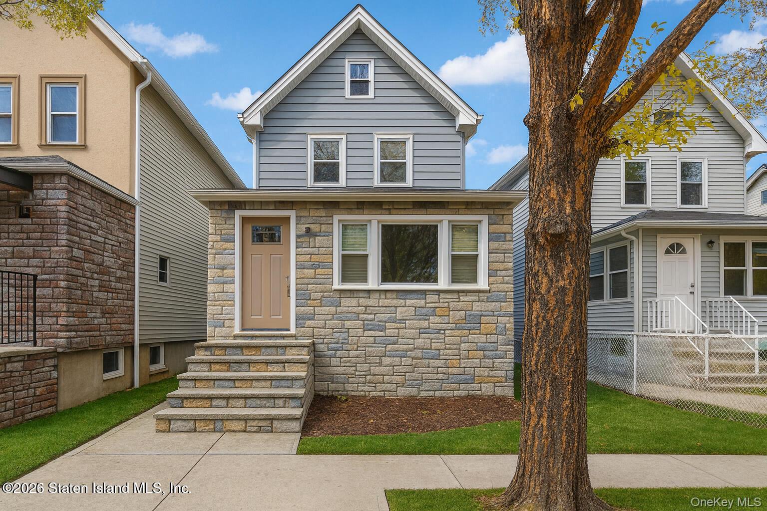 Single Family Laforge Ave Staten Island, NY 10302, MLS-939300-2