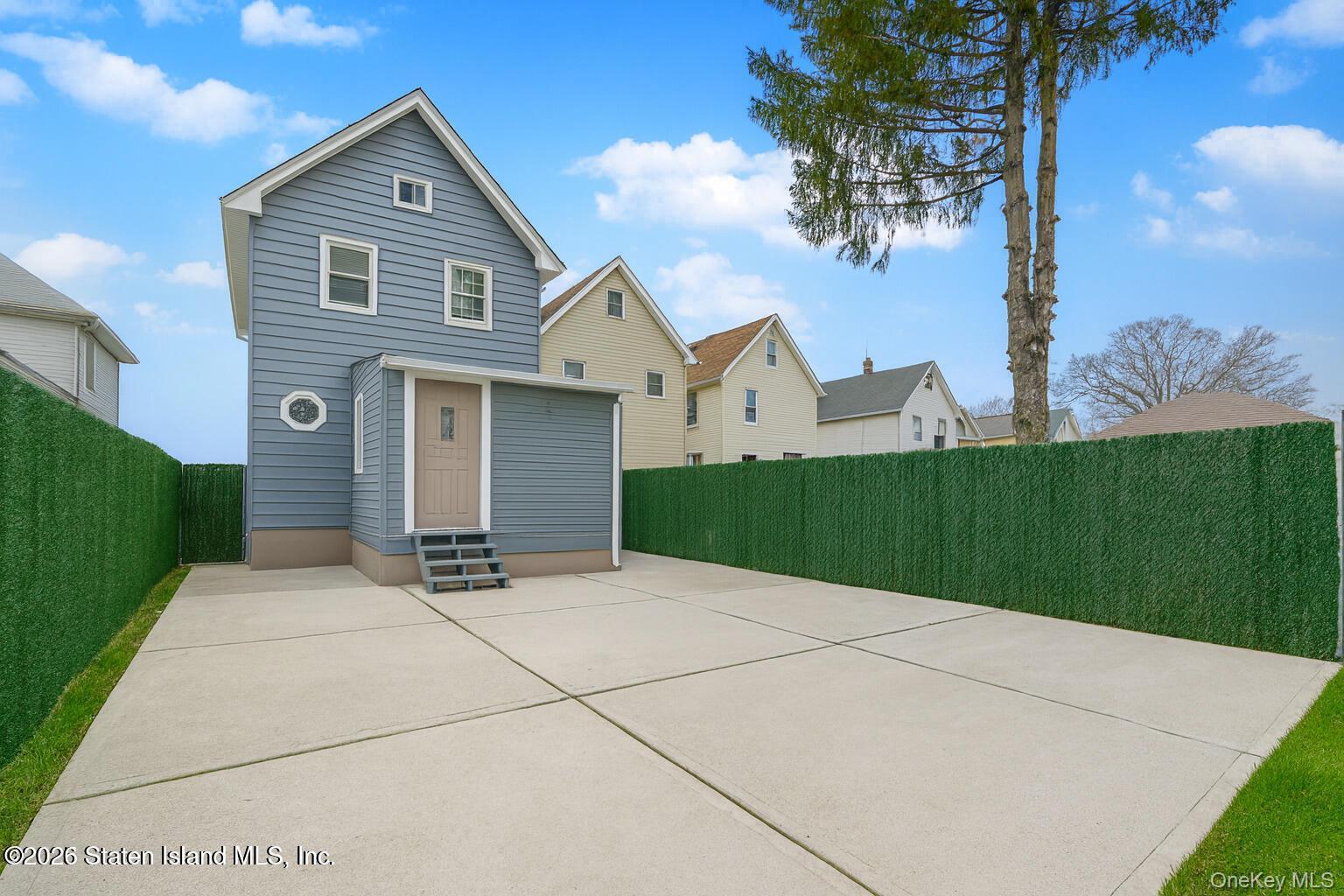 Single Family Laforge Ave Staten Island, NY 10302, MLS-939300-29