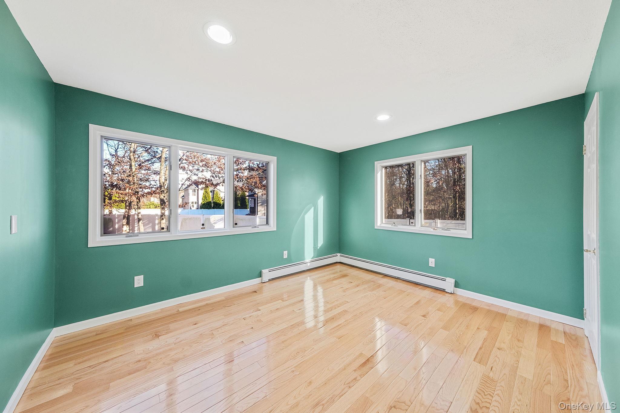 Single Family Cori Suffolk County, NY 11716, MLS-939307-10