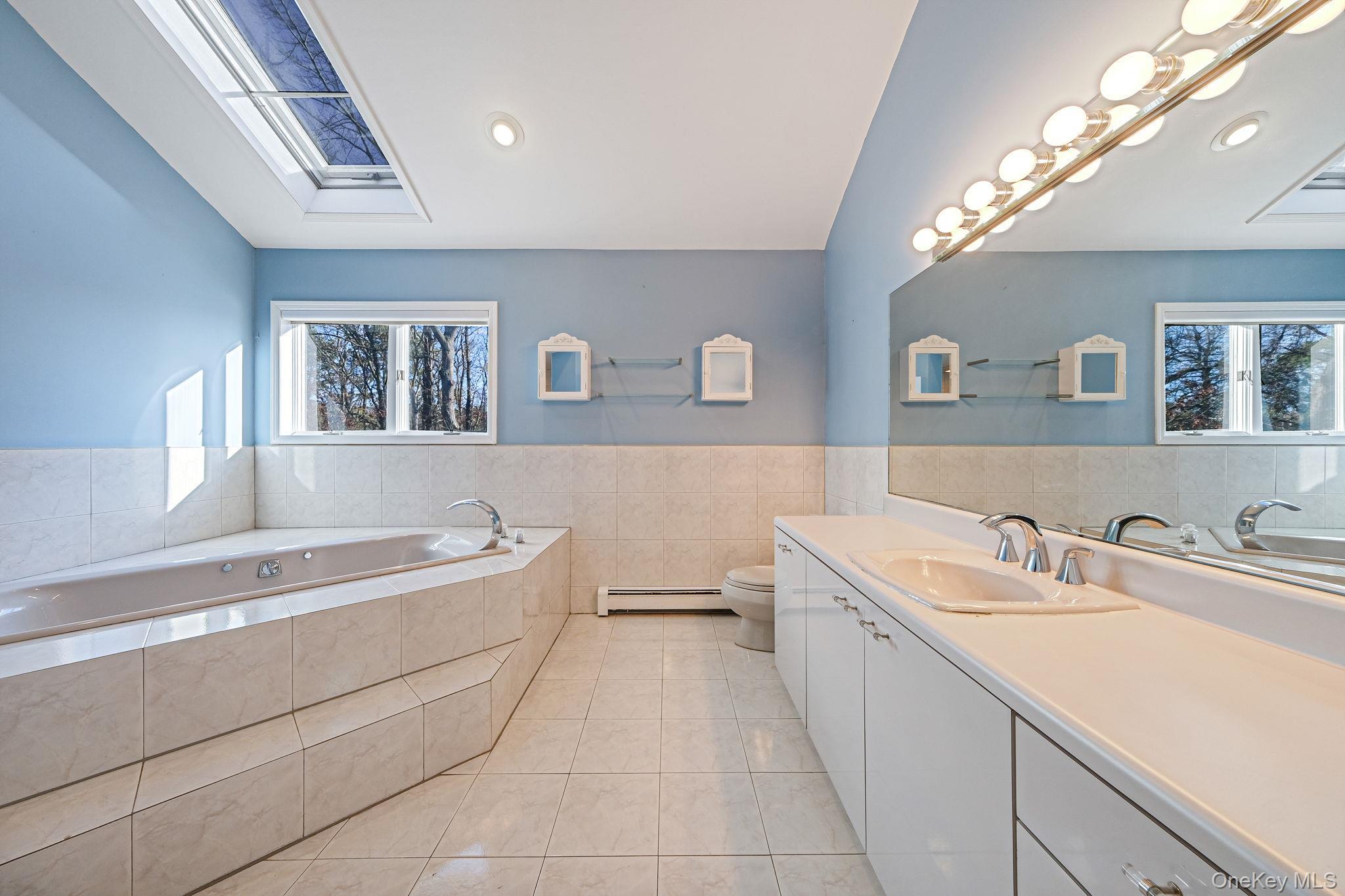 Single Family Cori Suffolk County, NY 11716, MLS-939307-12