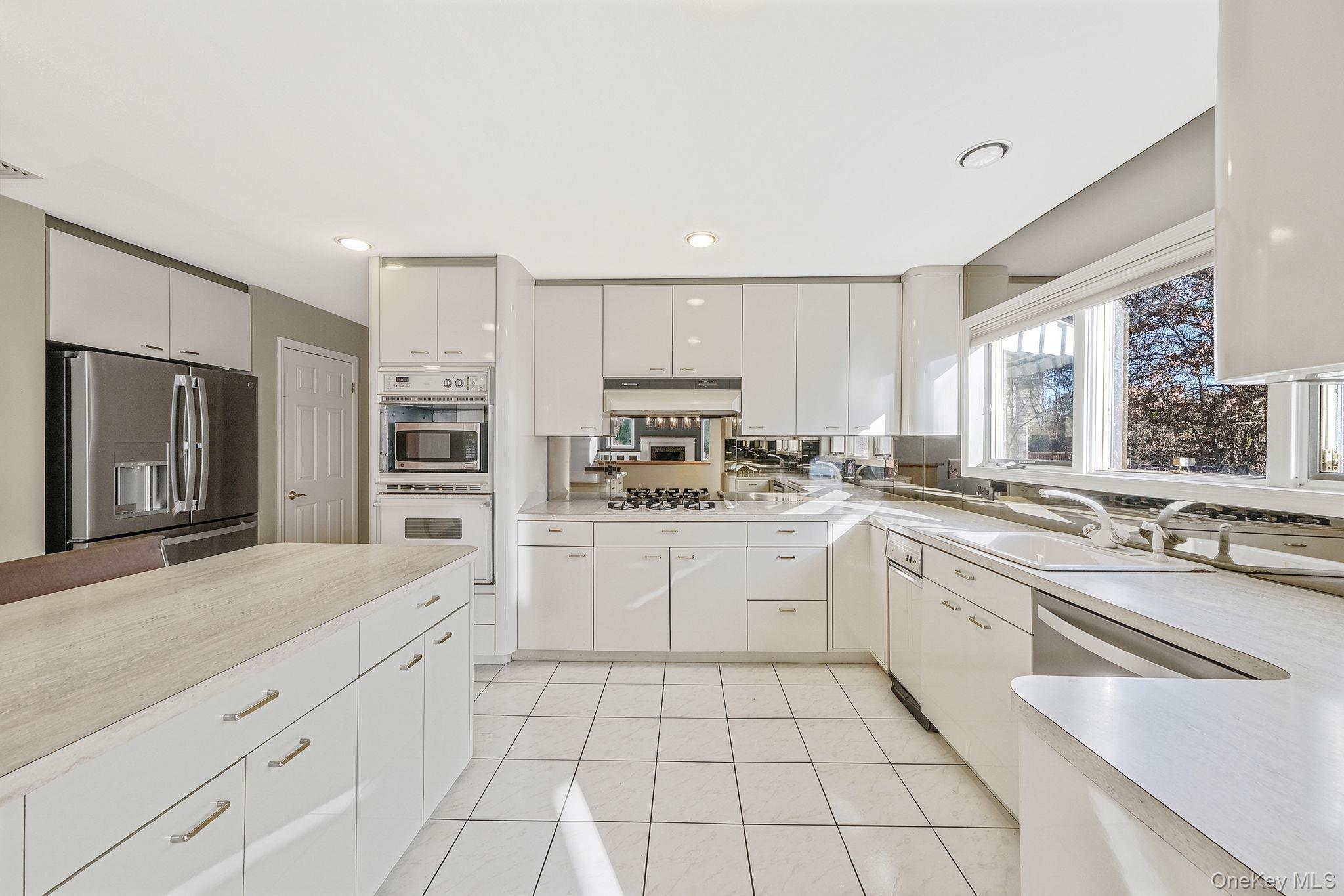 Single Family Cori Suffolk County, NY 11716, MLS-939307-22