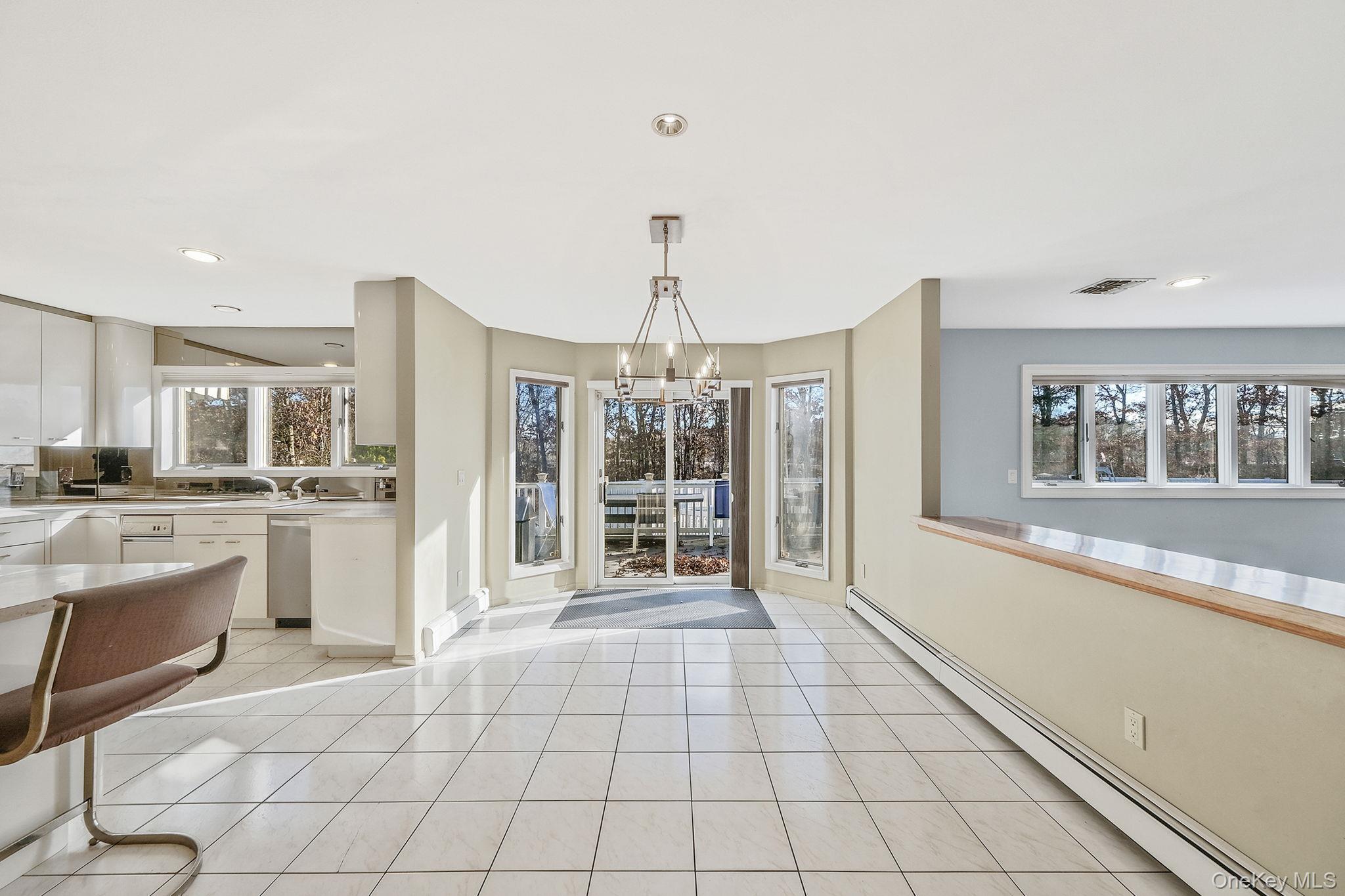 Single Family Cori Suffolk County, NY 11716, MLS-939307-25