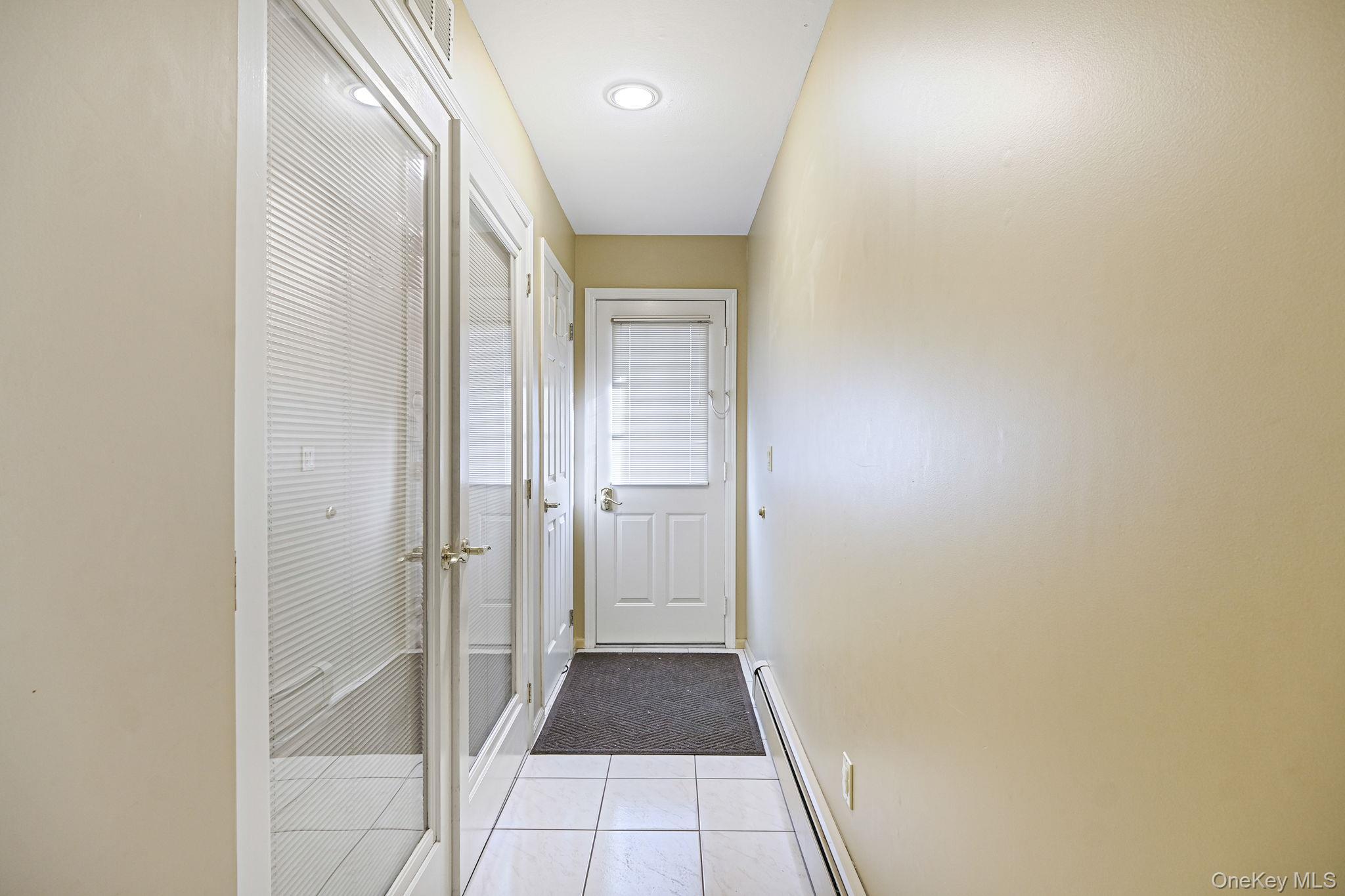 Single Family Cori Suffolk County, NY 11716, MLS-939307-28