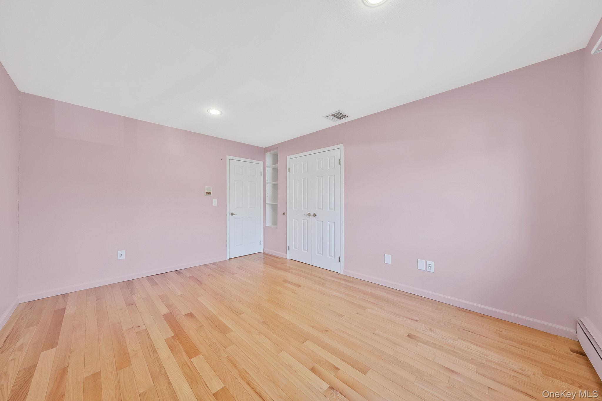 Single Family Cori Suffolk County, NY 11716, MLS-939307-34