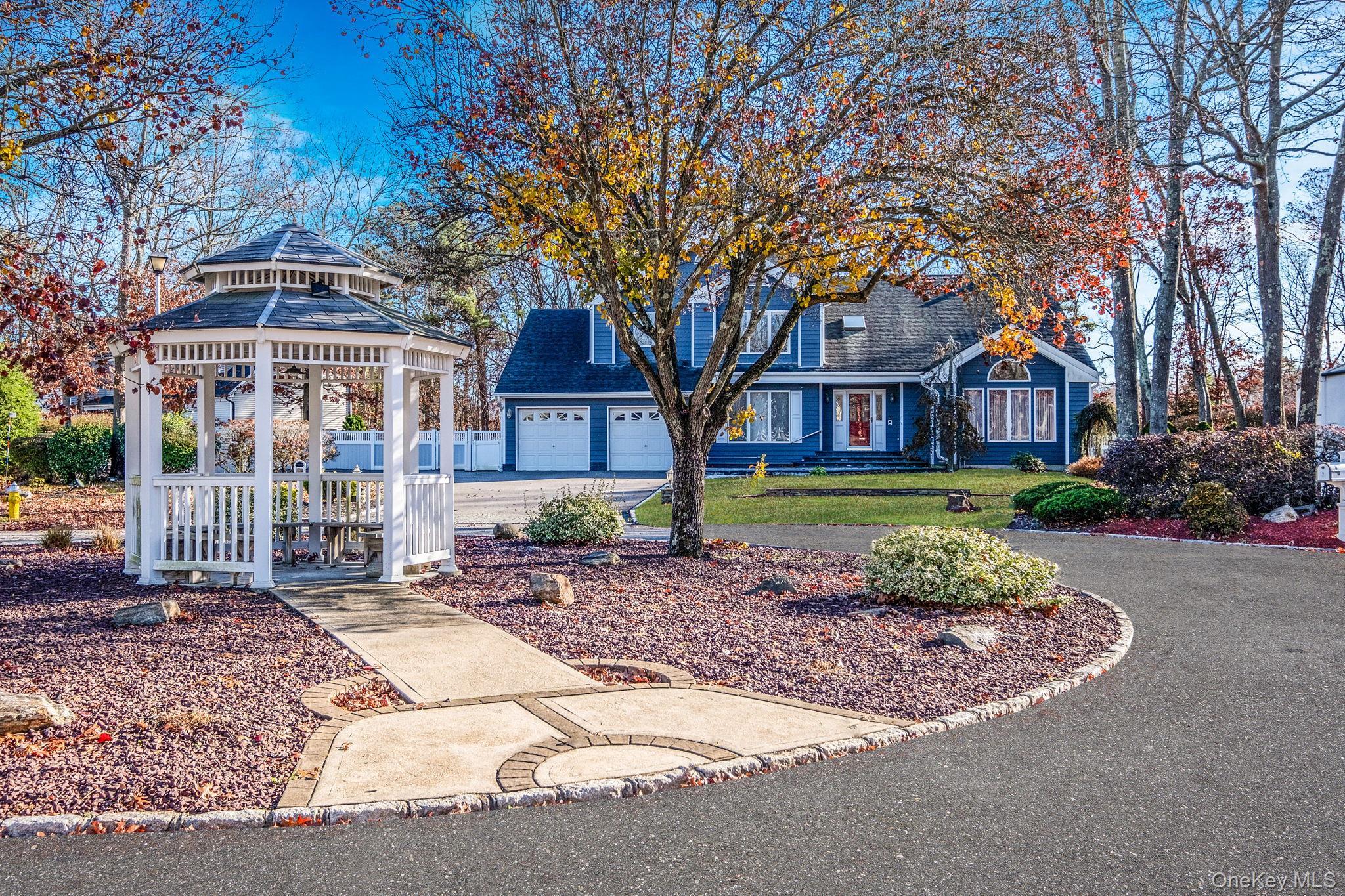 Single Family Cori Suffolk County, NY 11716, MLS-939307-41