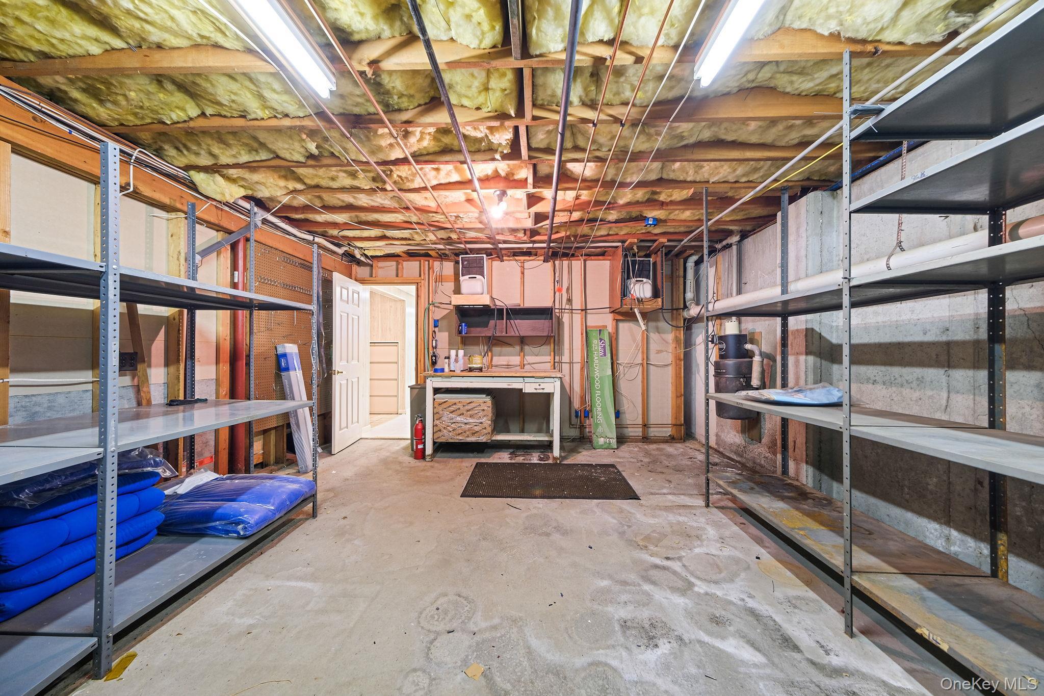 Single Family Cori  Suffolk County, NY 11716, MLS-939307-43