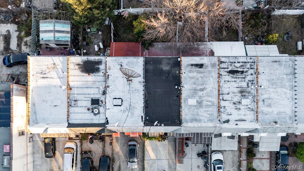 Single Family Euclid  Brooklyn, NY 11208, MLS-939311-21