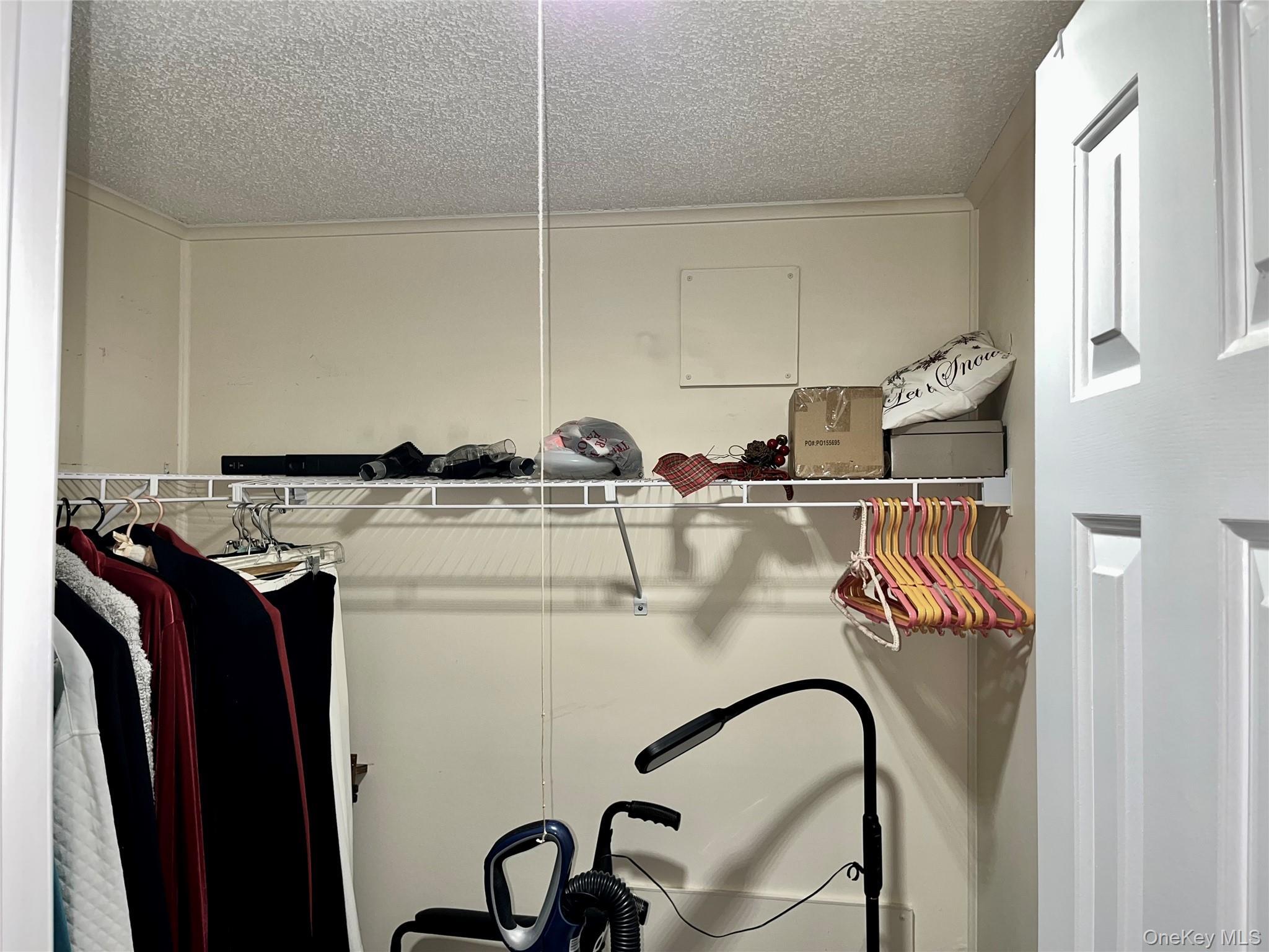 Single Family North Mountainview Mh  Rockland County, NY 10950, MLS-939316-13