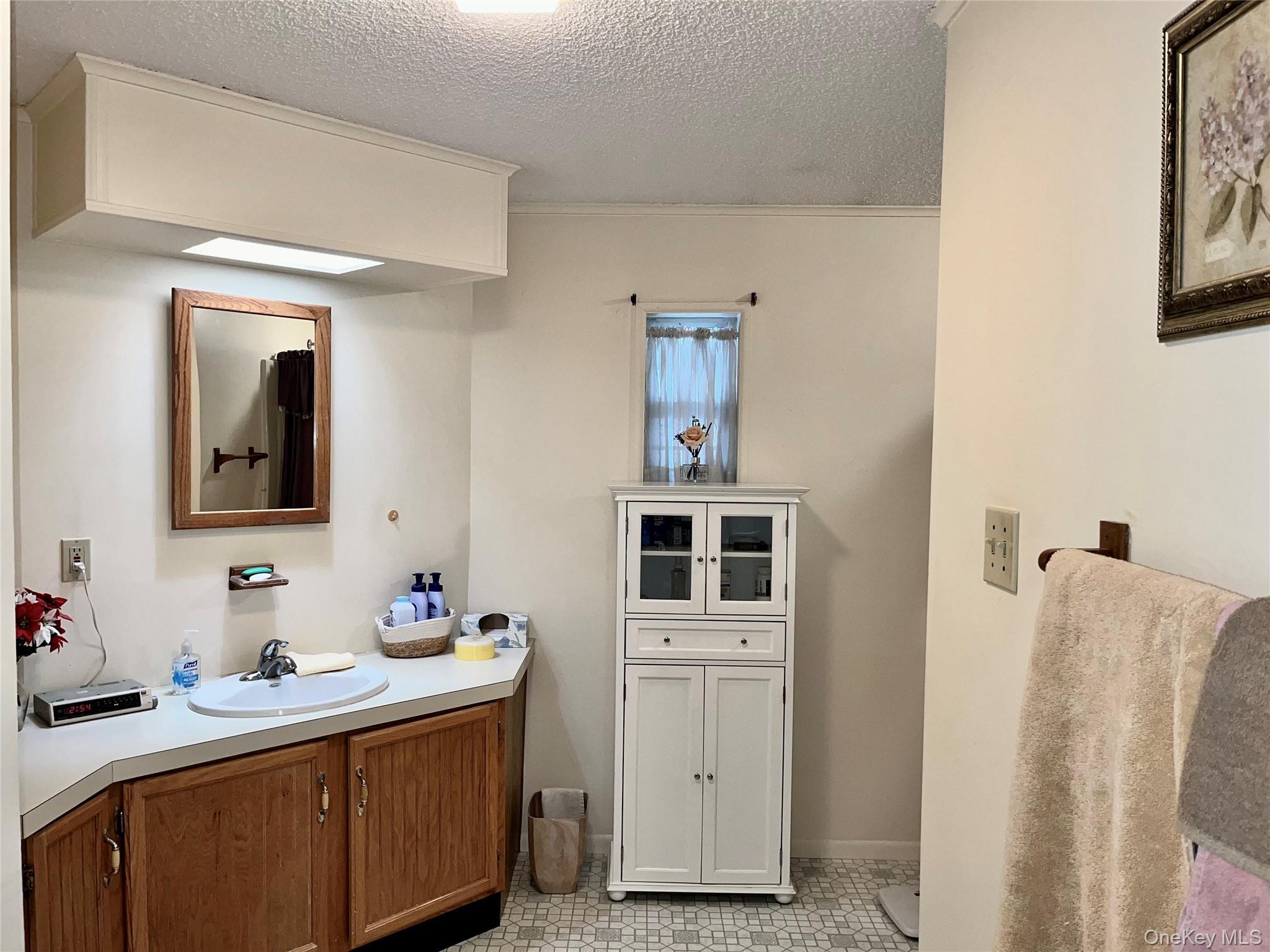 Single Family North Mountainview Mh  Rockland County, NY 10950, MLS-939316-14