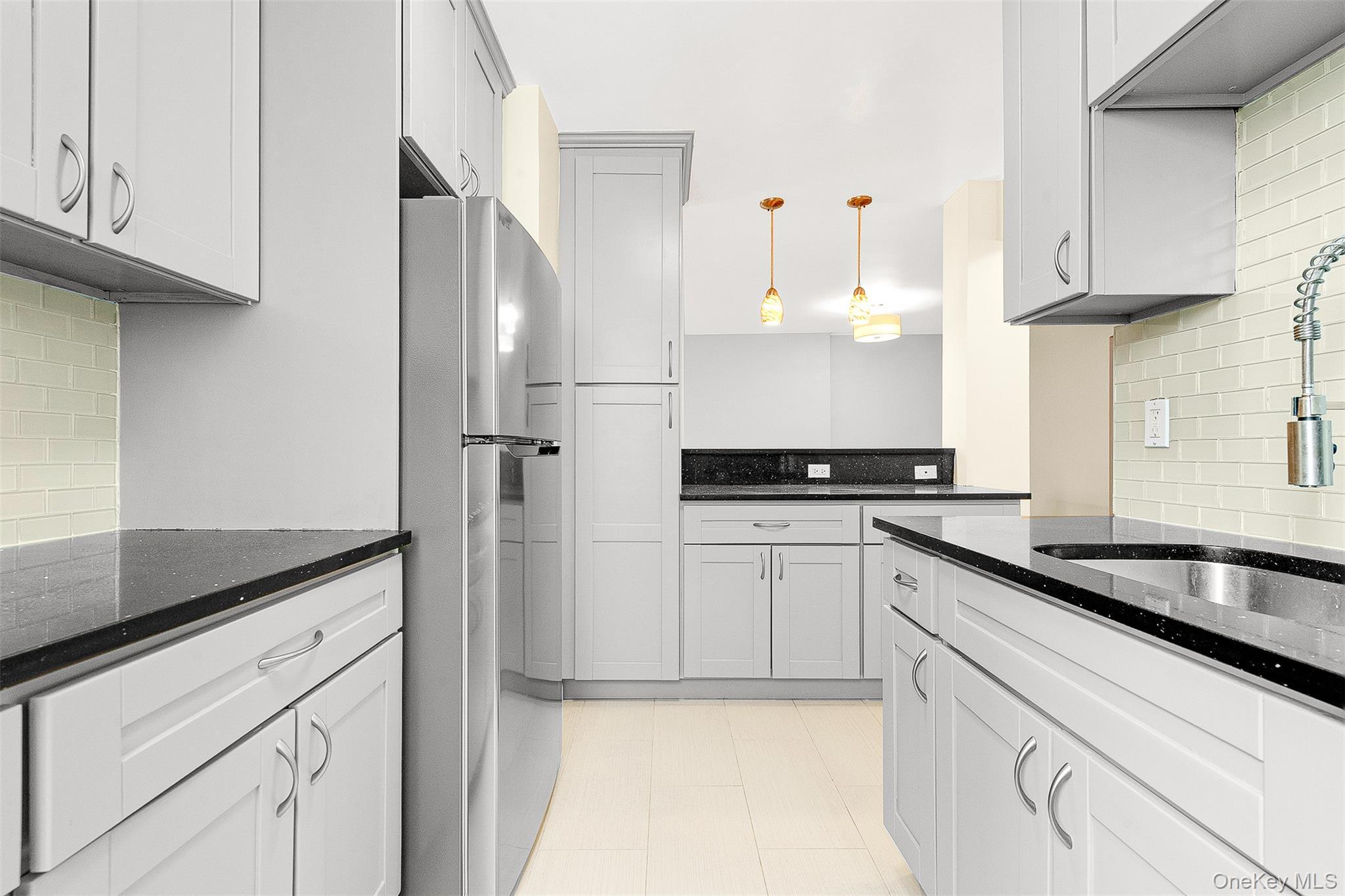 Coop Clyde  Queens, NY 11375, MLS-939325-22