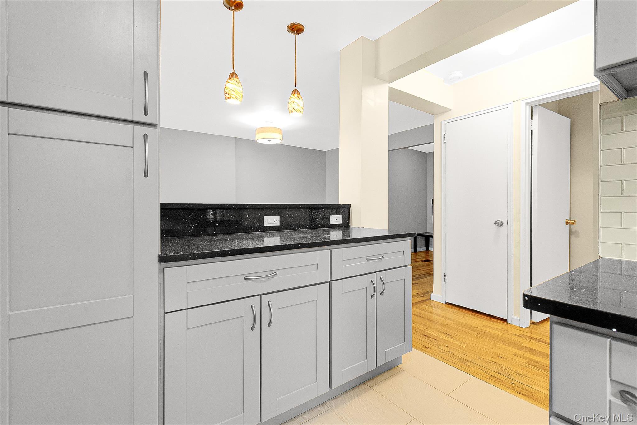 Coop Clyde  Queens, NY 11375, MLS-939325-23