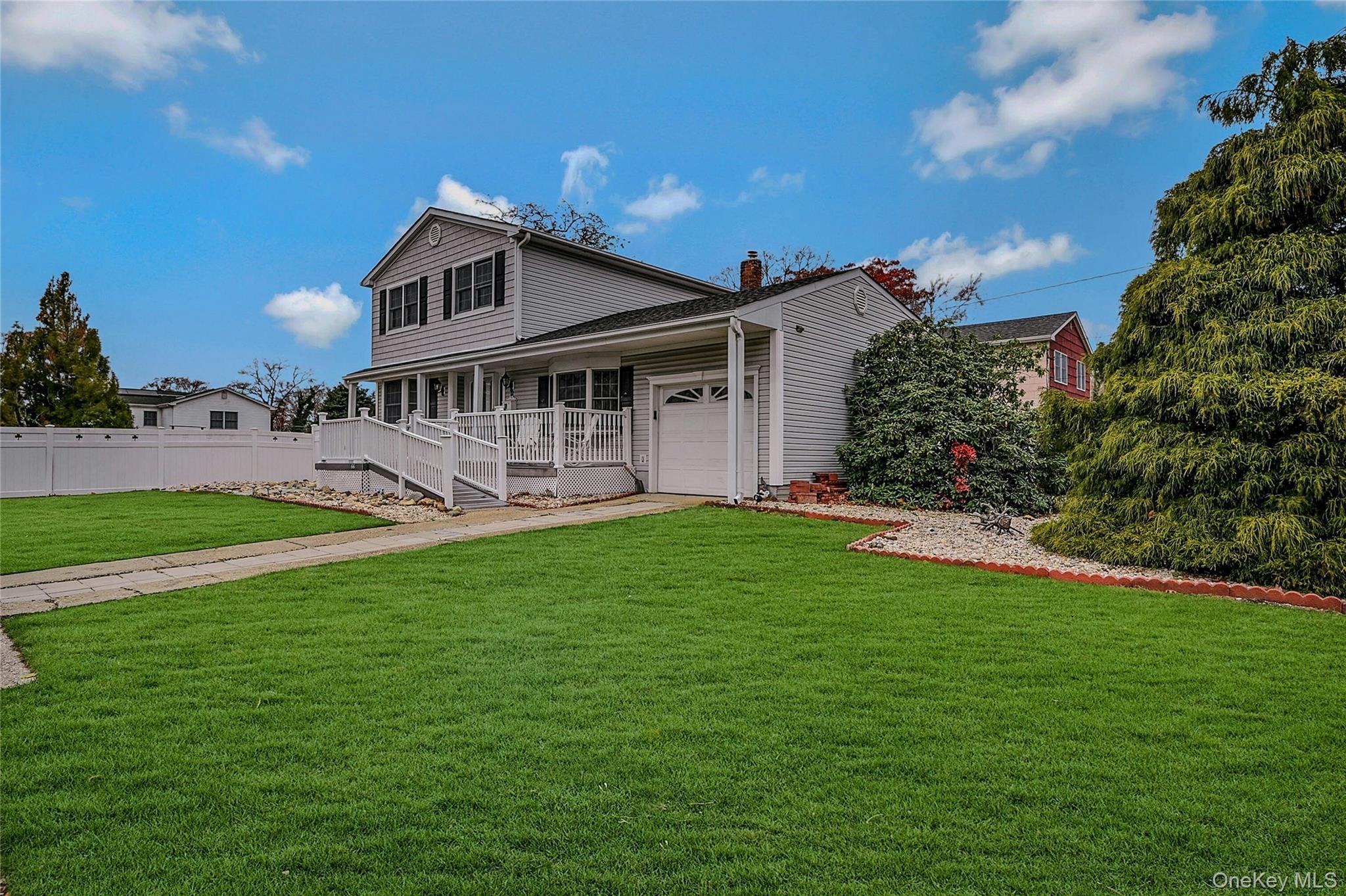 Single Family Rosemary Suffolk County, NY 11730, MLS-939327-34