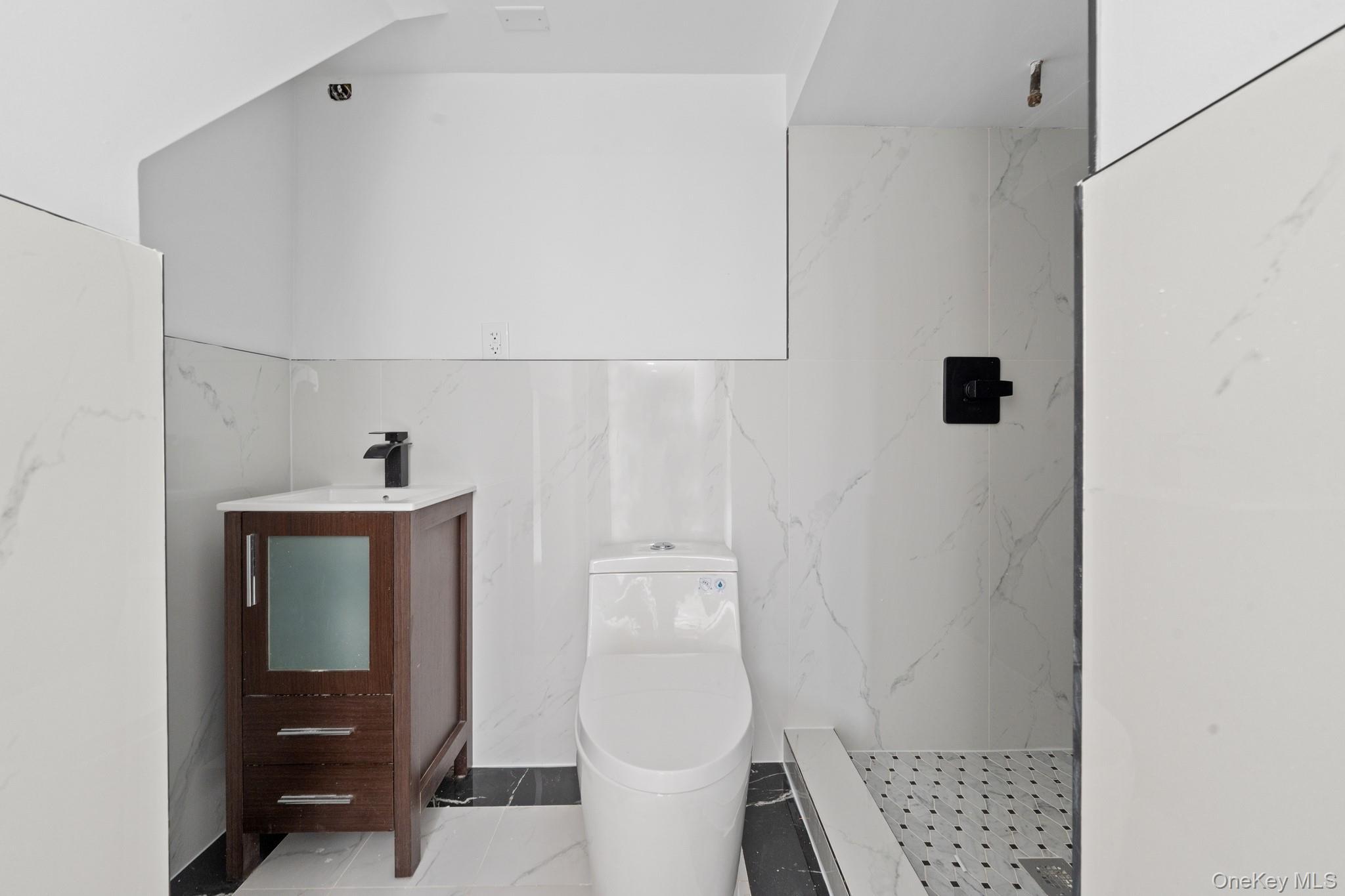 Single Family 85th Queens, NY 11421, MLS-939339-16