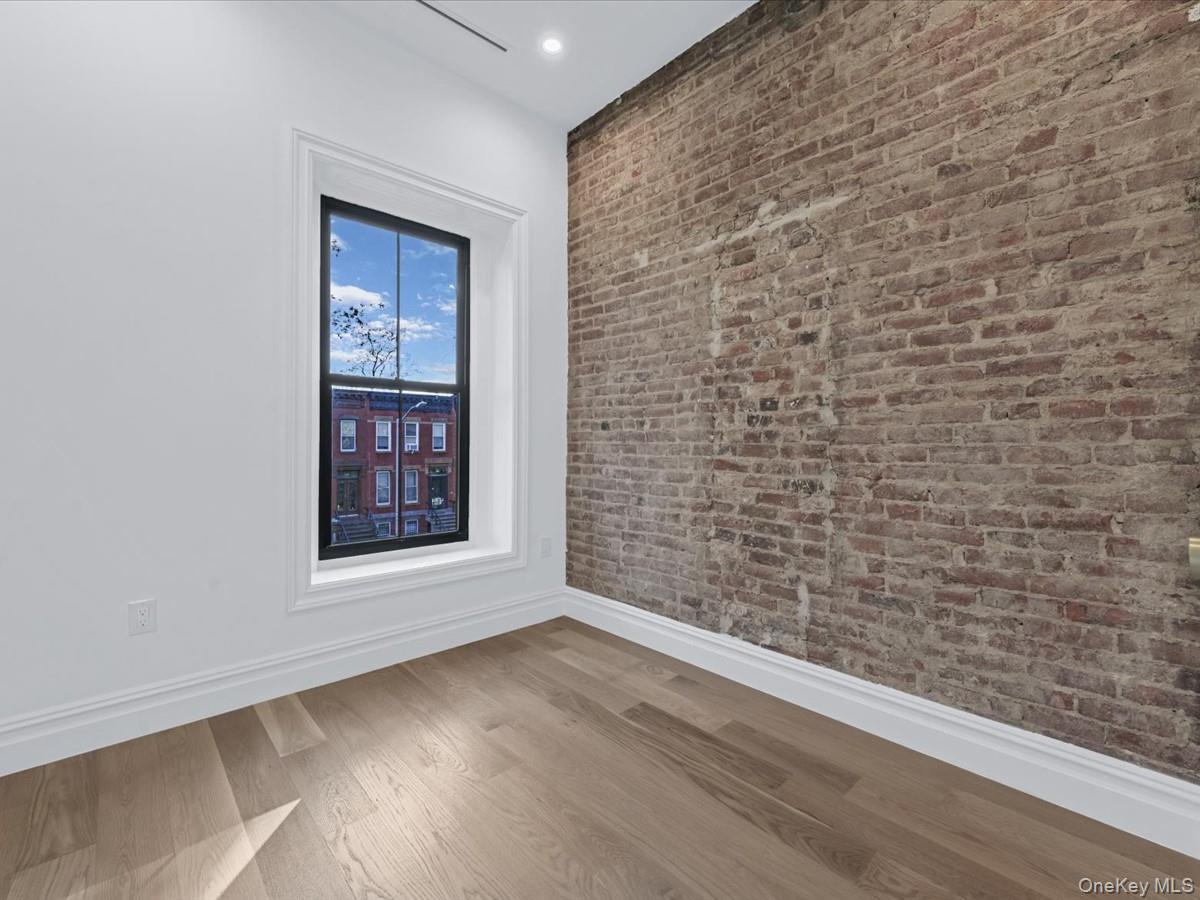Single Family Hancock Street  Brooklyn, NY 11233, MLS-939363-18