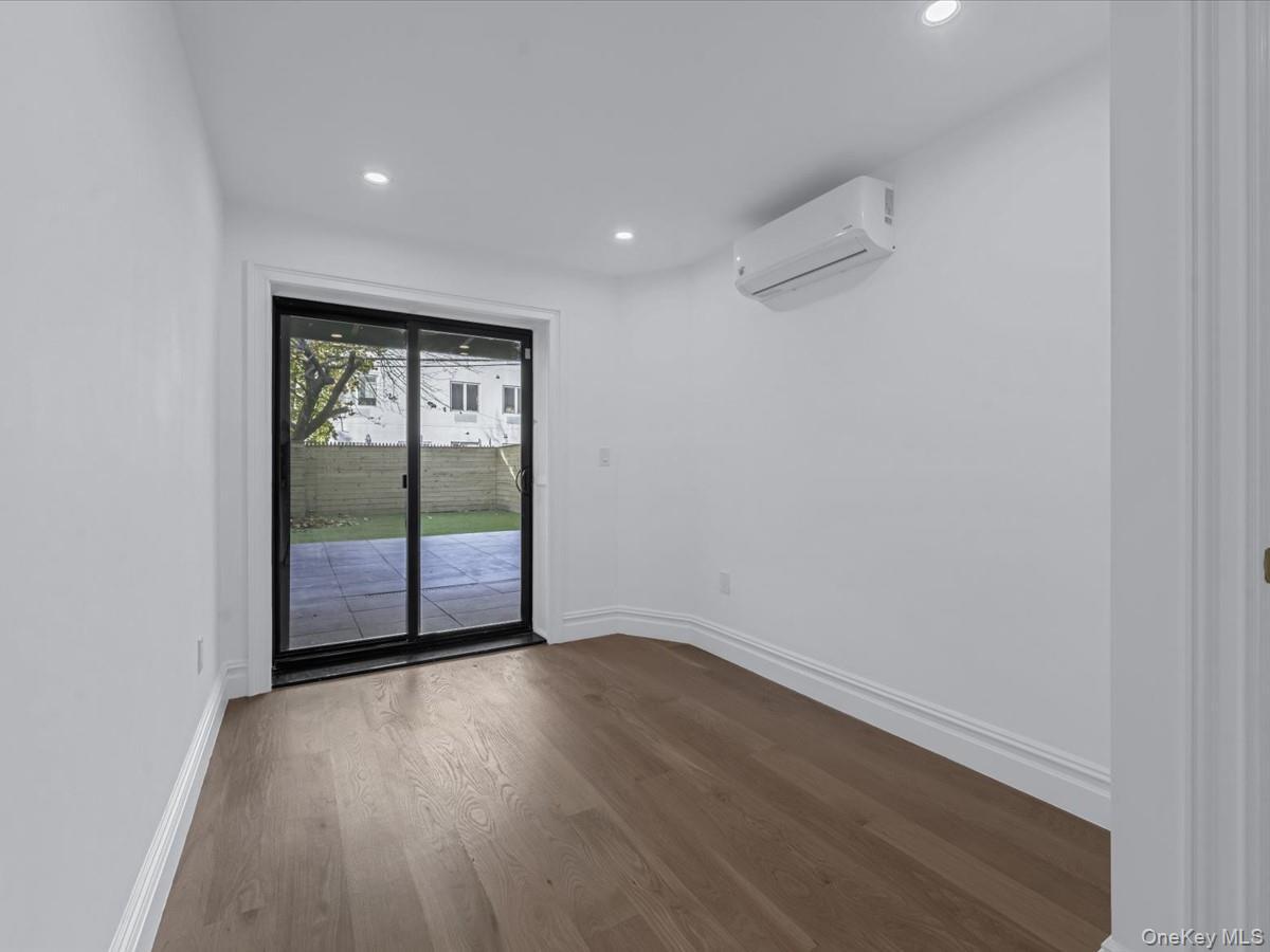 Single Family Hancock Street  Brooklyn, NY 11233, MLS-939363-31