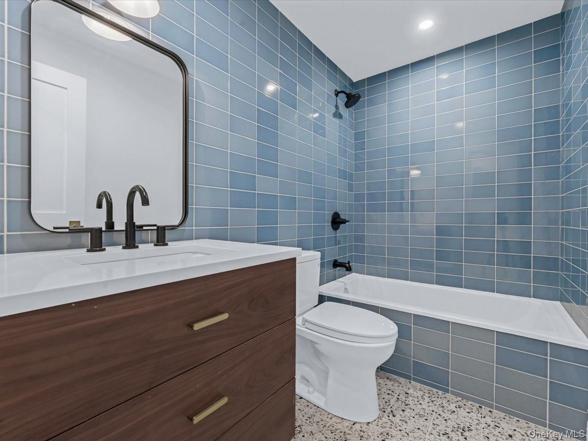 Single Family Hancock Street  Brooklyn, NY 11233, MLS-939363-33