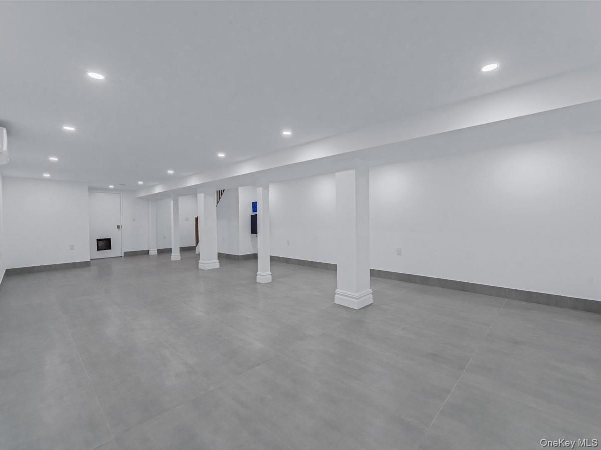 Single Family Hancock Street  Brooklyn, NY 11233, MLS-939363-36