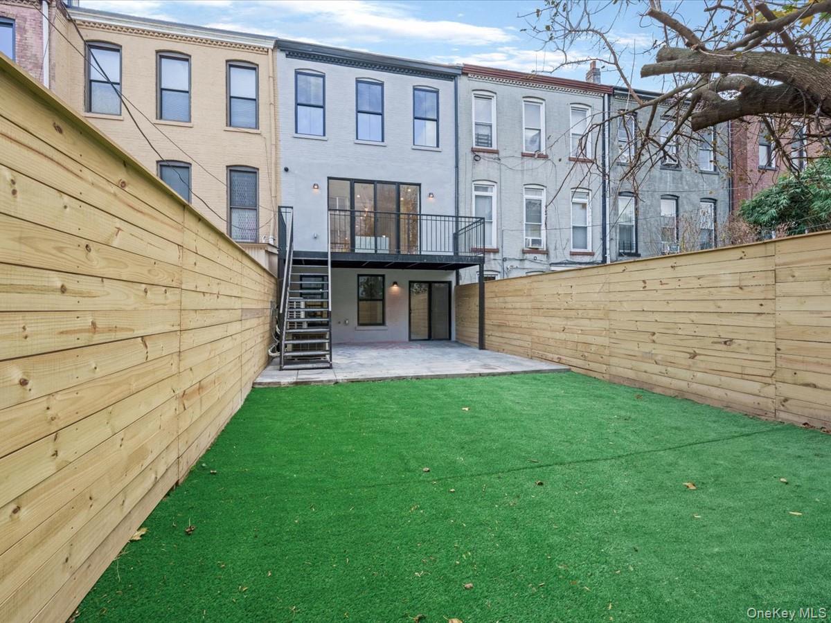 Single Family Hancock Street  Brooklyn, NY 11233, MLS-939363-38