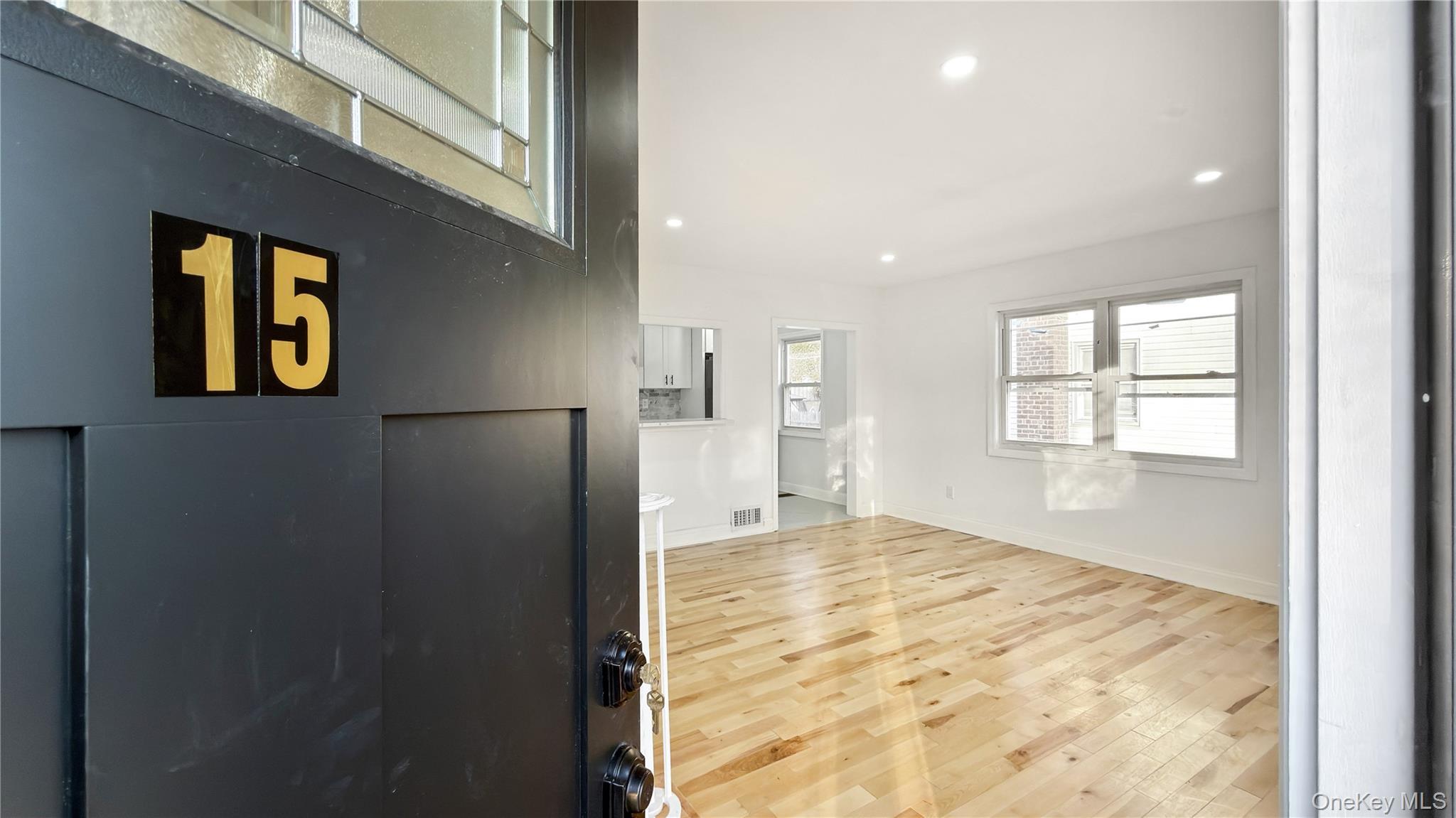 Single Family Circle  Nassau County, NY 11550, MLS-939378-10