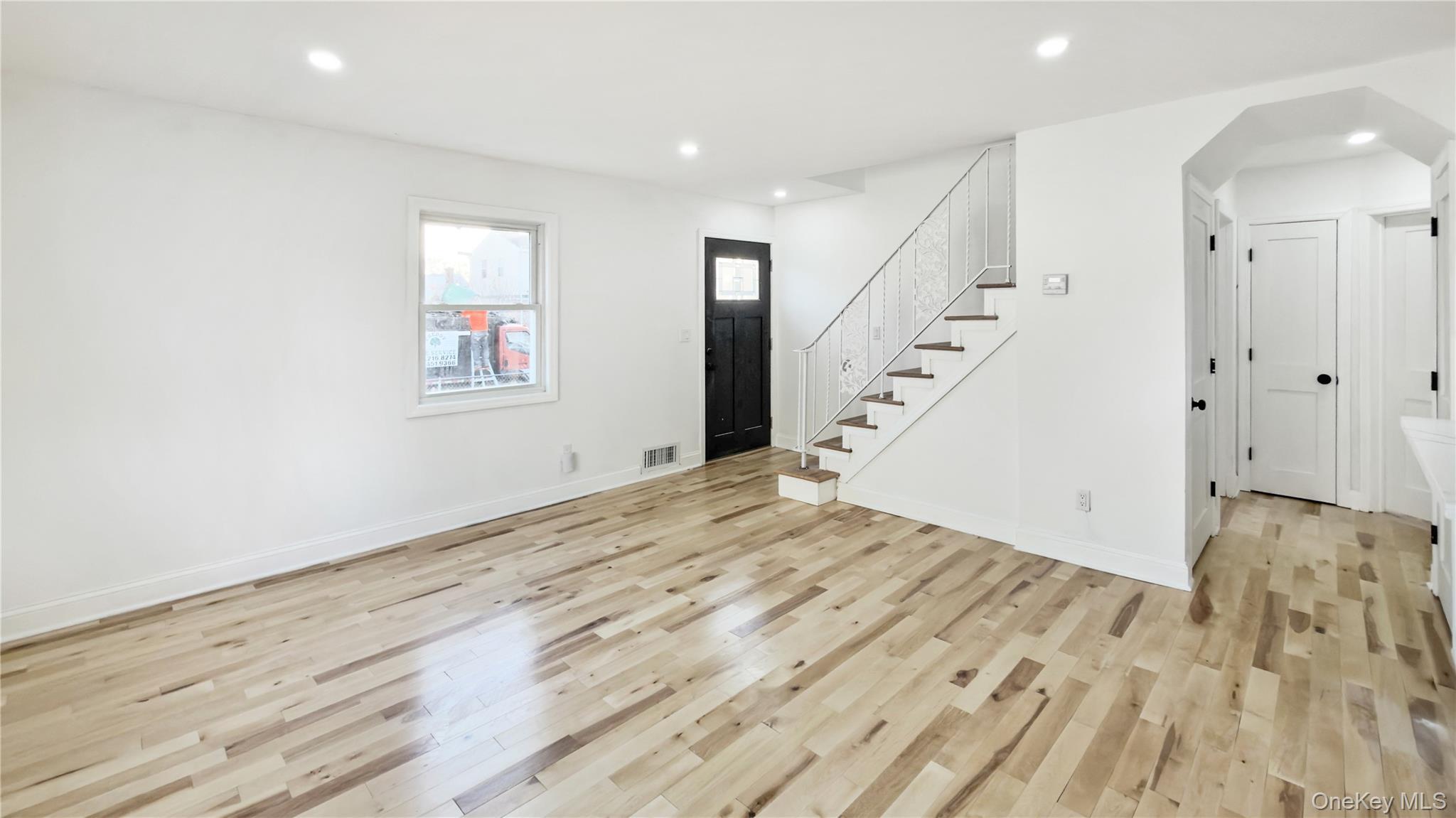 Single Family Circle  Nassau County, NY 11550, MLS-939378-13