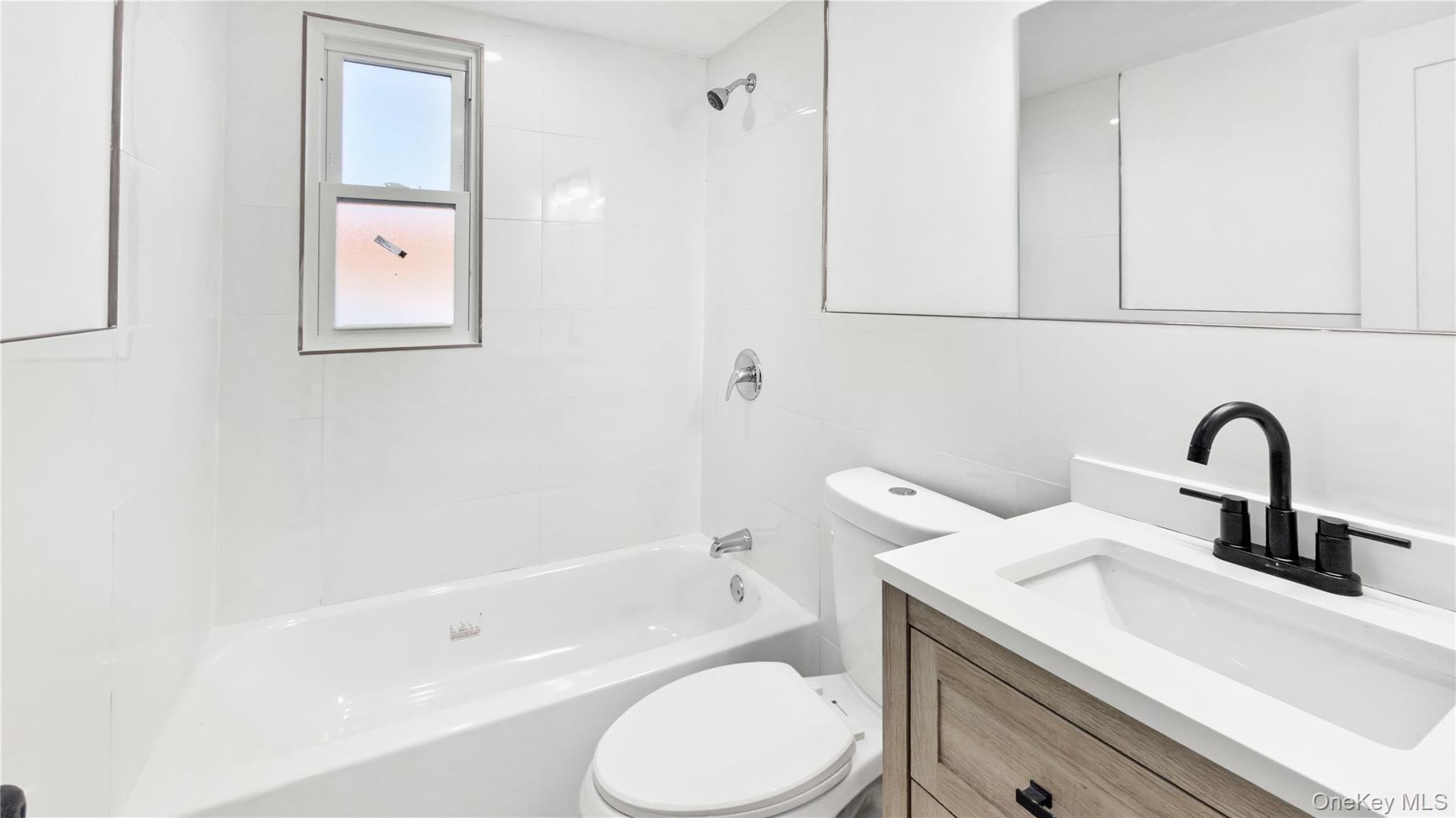 Single Family Circle  Nassau County, NY 11550, MLS-939378-24