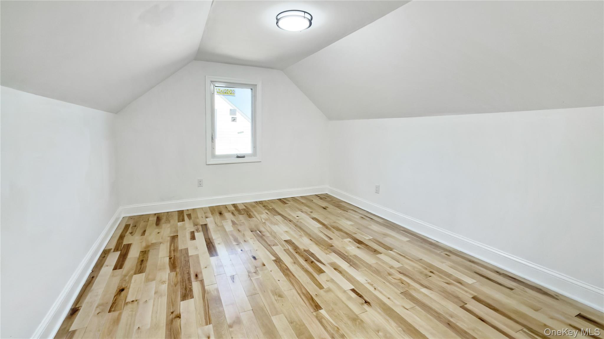 Single Family Circle  Nassau County, NY 11550, MLS-939378-27