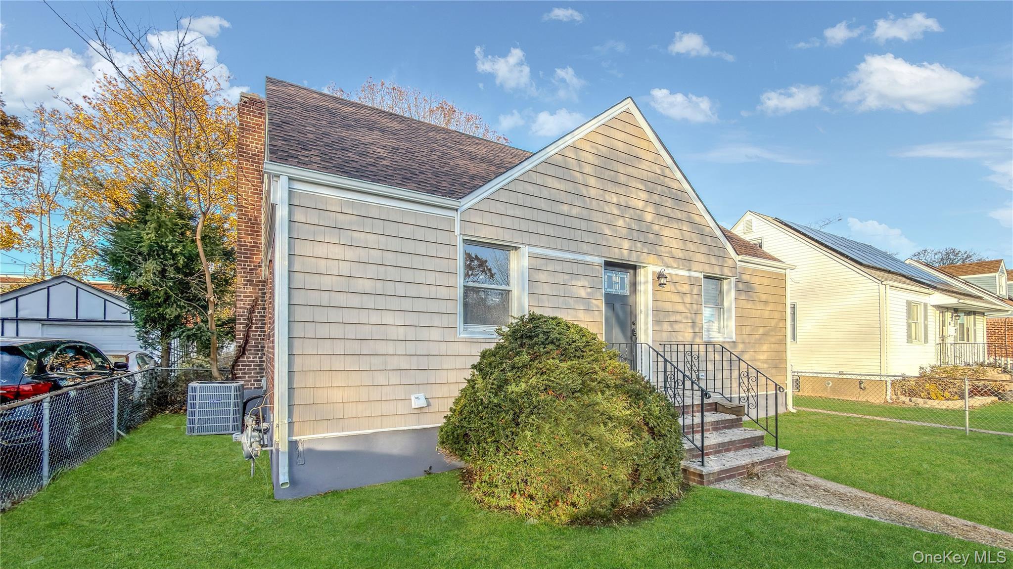 Single Family Circle  Nassau County, NY 11550, MLS-939378-3